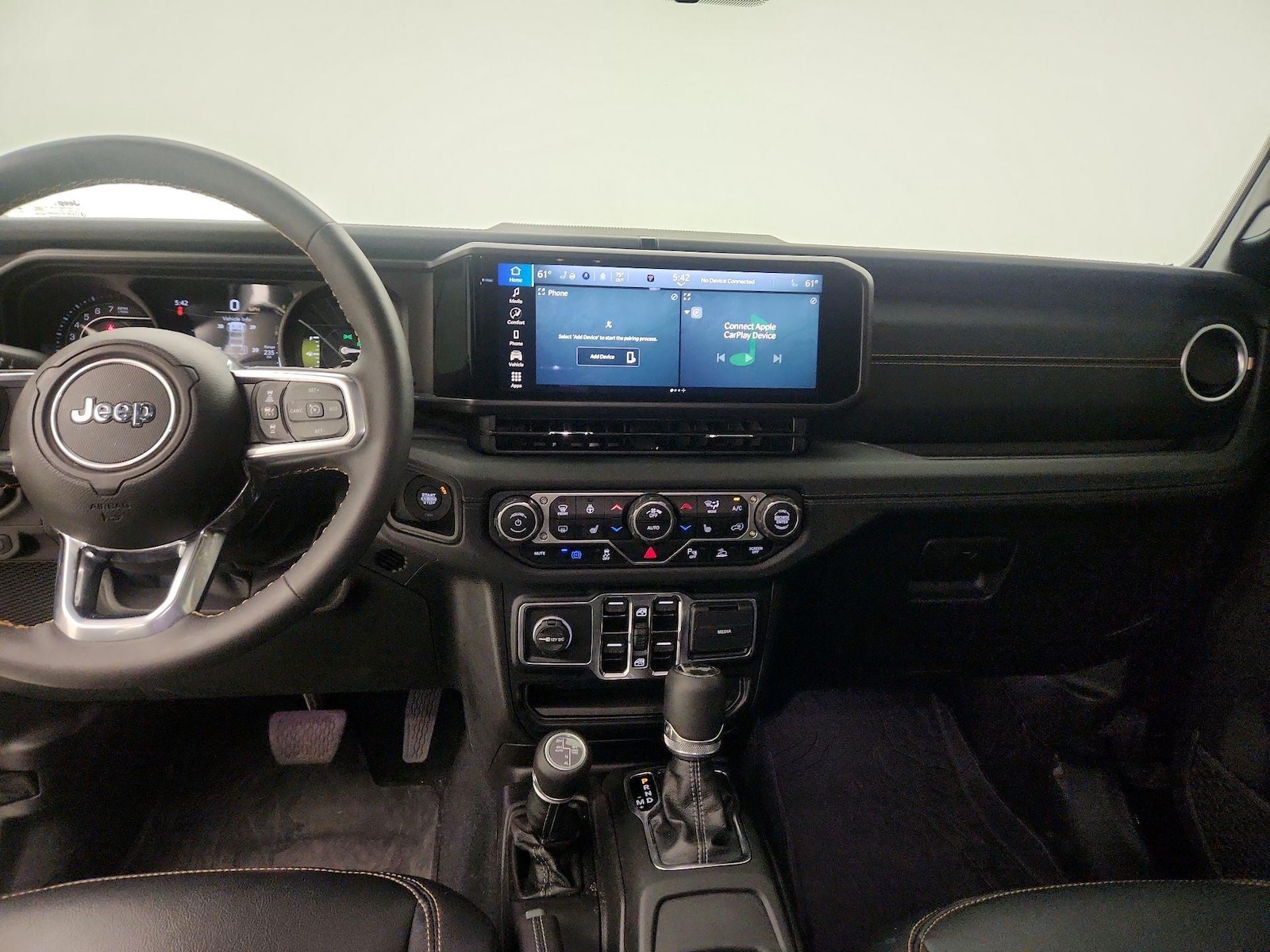 Apple CarPlay® & Android Auto™