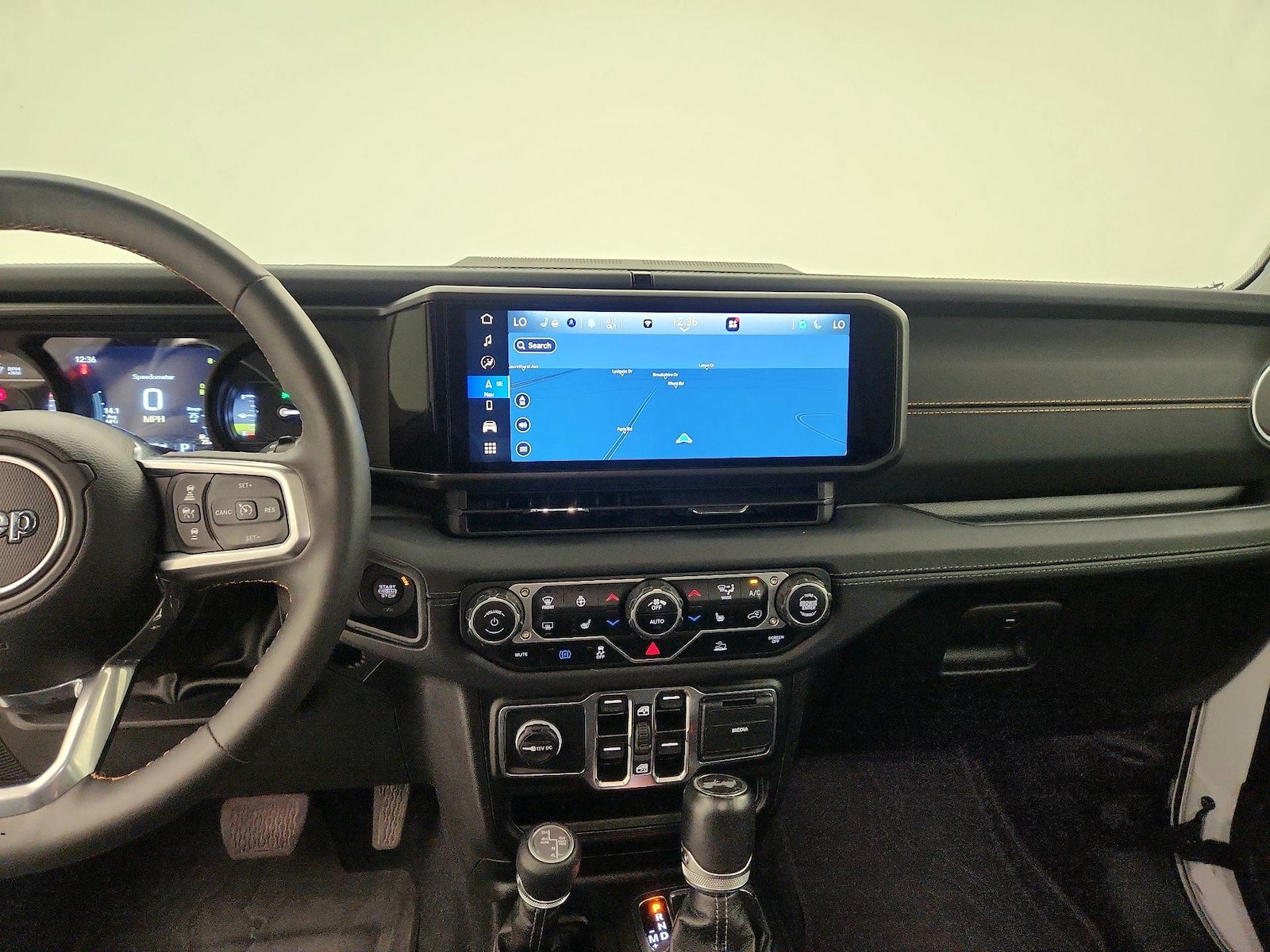 Apple CarPlay® & Android Auto™