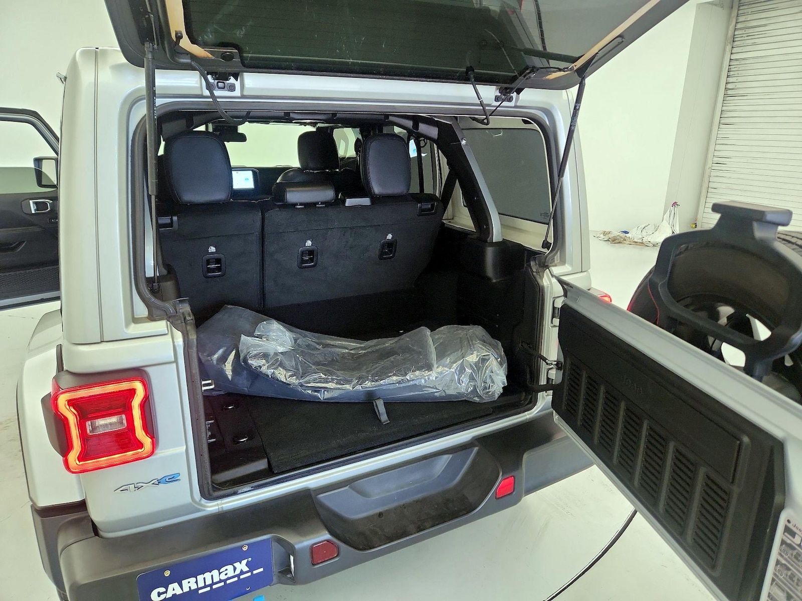 2024 Jeep Wrangler 4xe Sahara 4XE - Photo 19