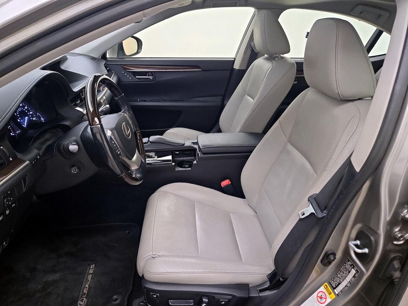 2015 Lexus ES 350 - Photo 12