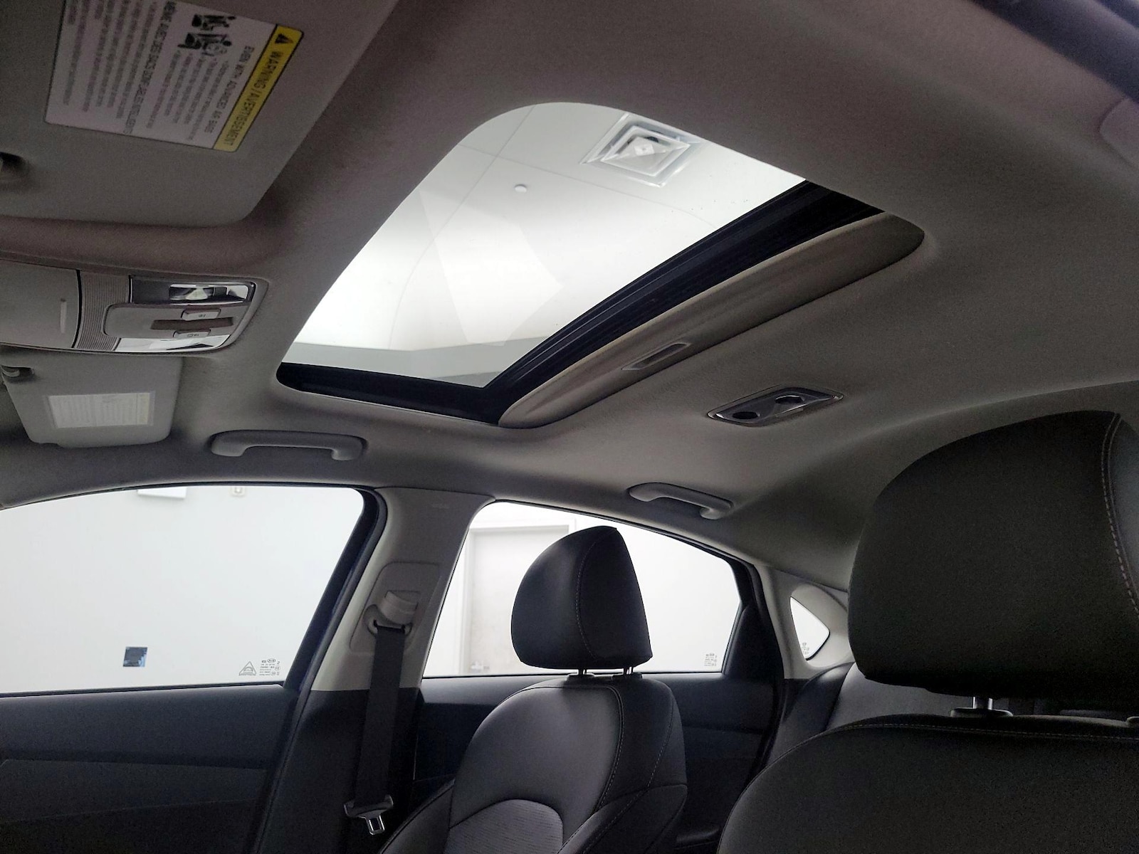Sunroof(s) & Overhead Airbags