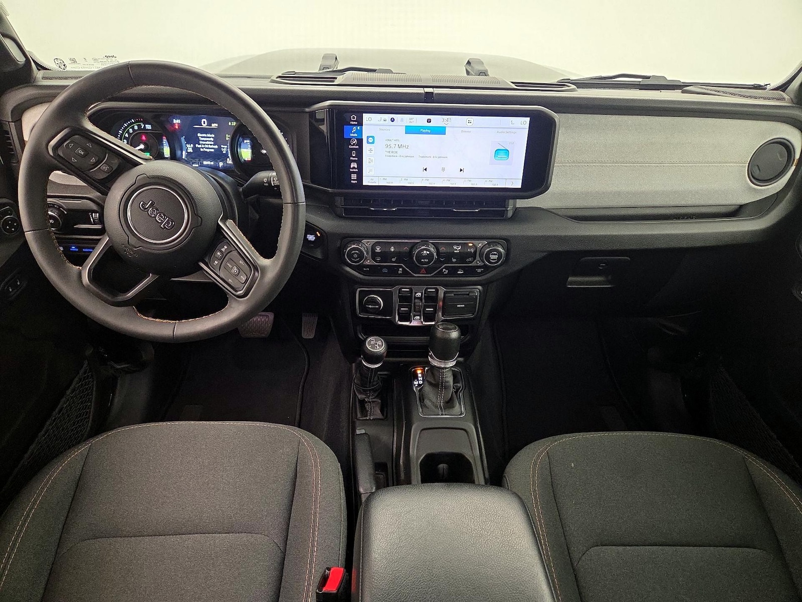 Apple CarPlay® & Android Auto™