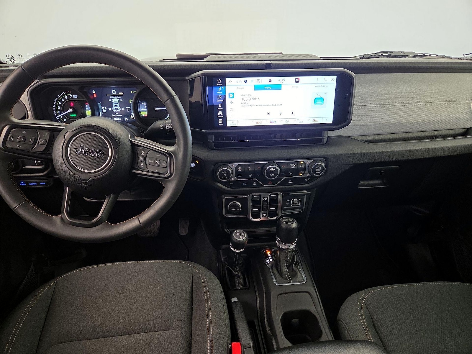Apple CarPlay® & Android Auto™