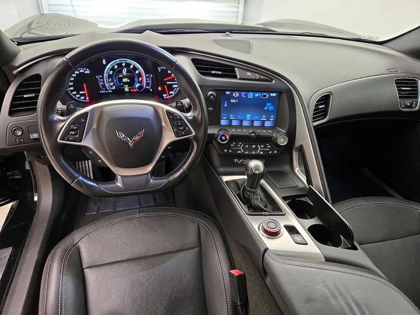 2016 Chevrolet Corvette 2LT - Photo 10