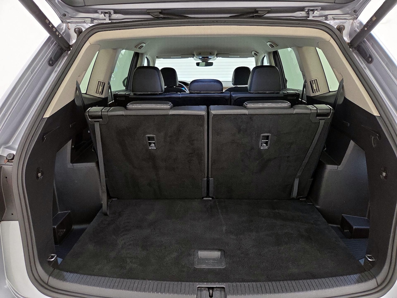 2025 Volkswagen Atlas SE w/Tech - Photo 22
