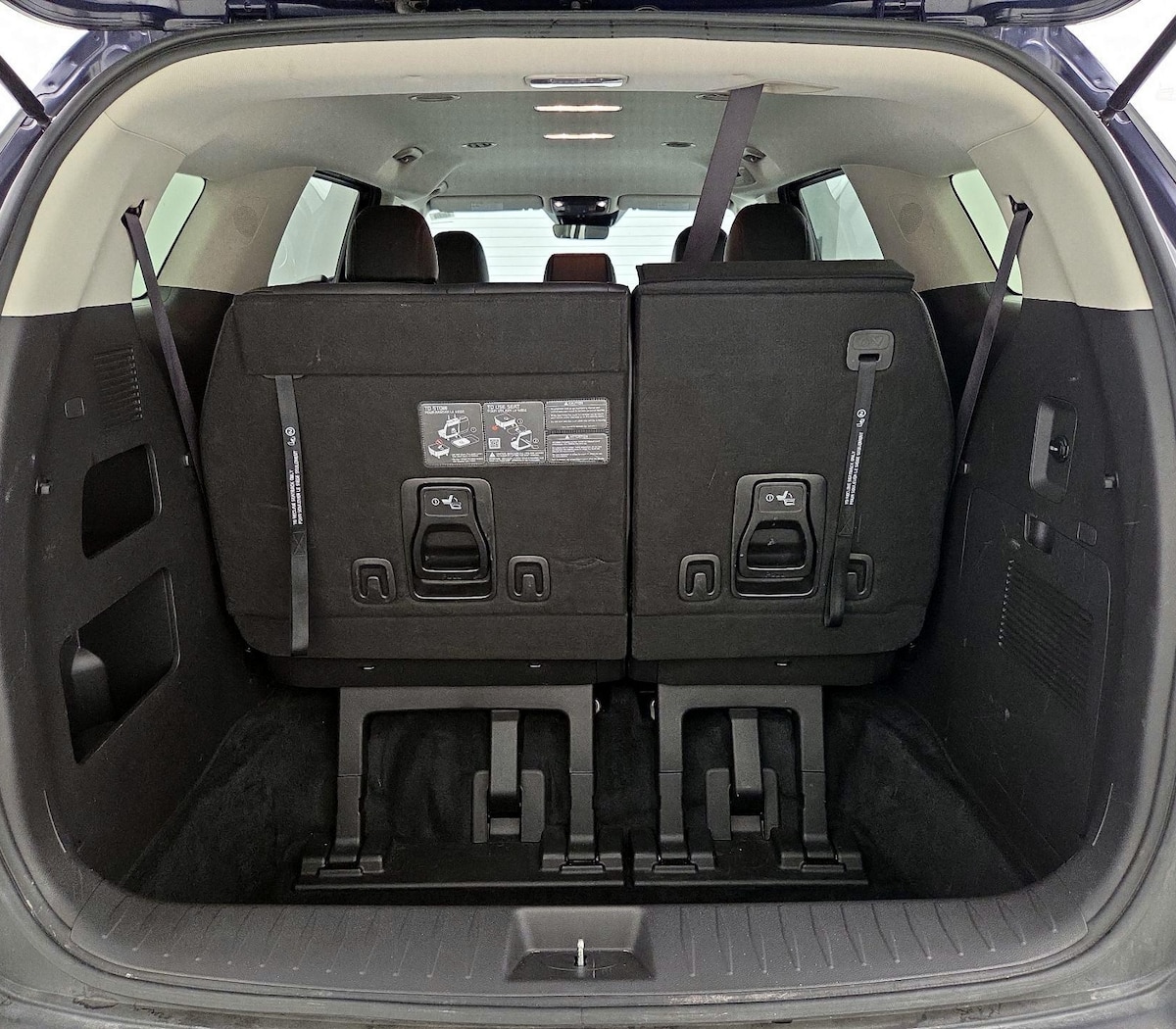 Trunk/Cargo (Seats Up)
