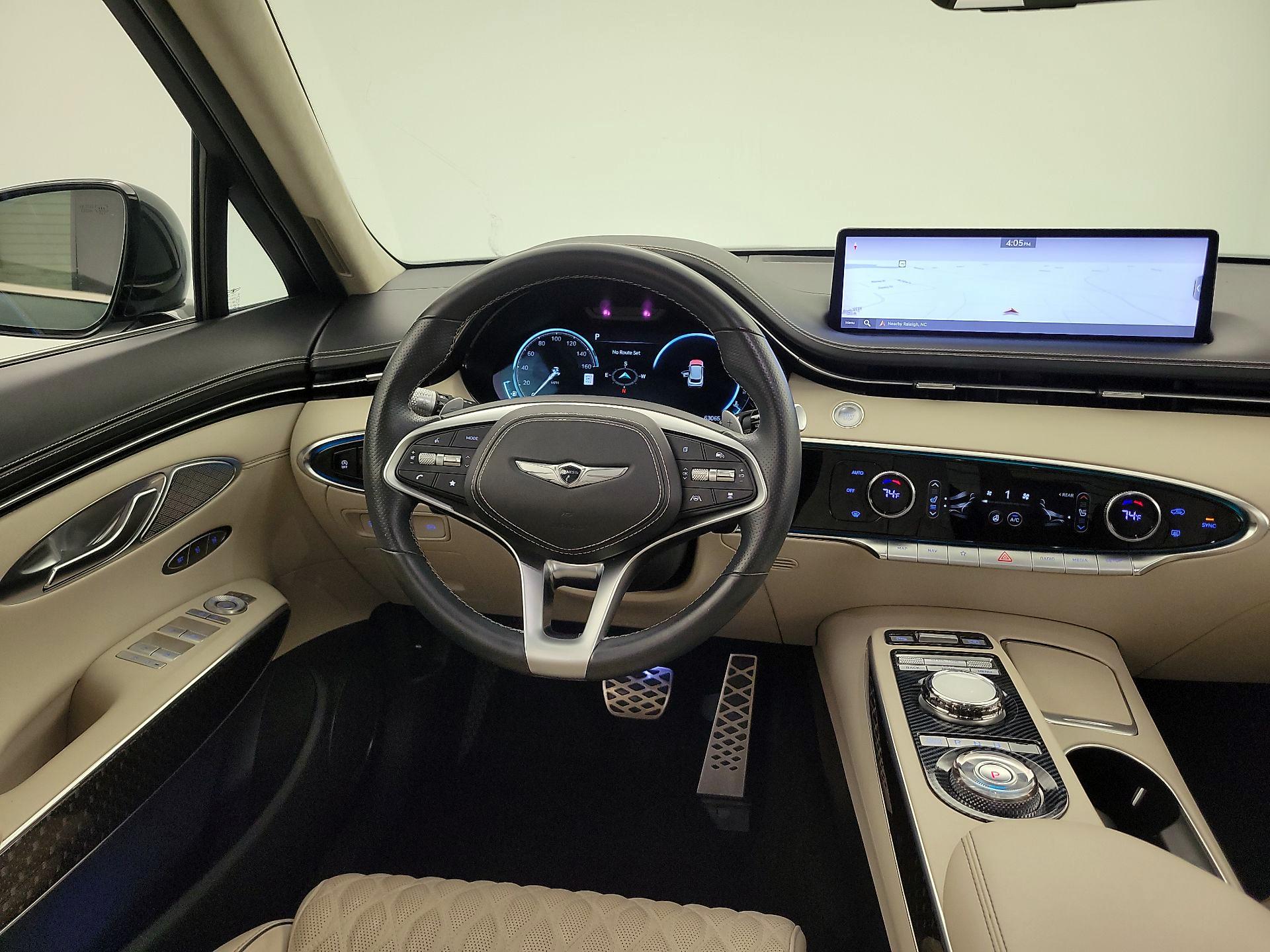 Thumbnail: 2023 Genesis GV70 - 10