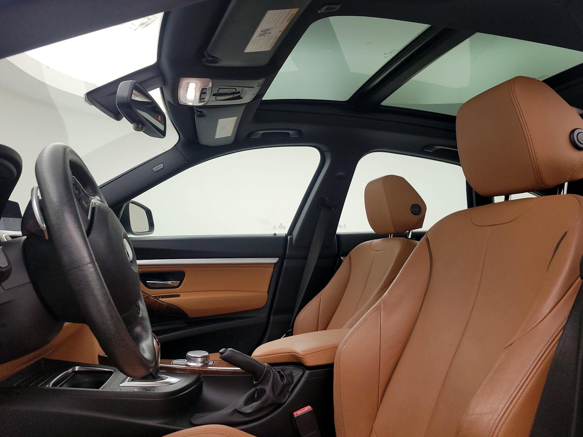 Thumbnail: 2018 BMW 3 Series - 20