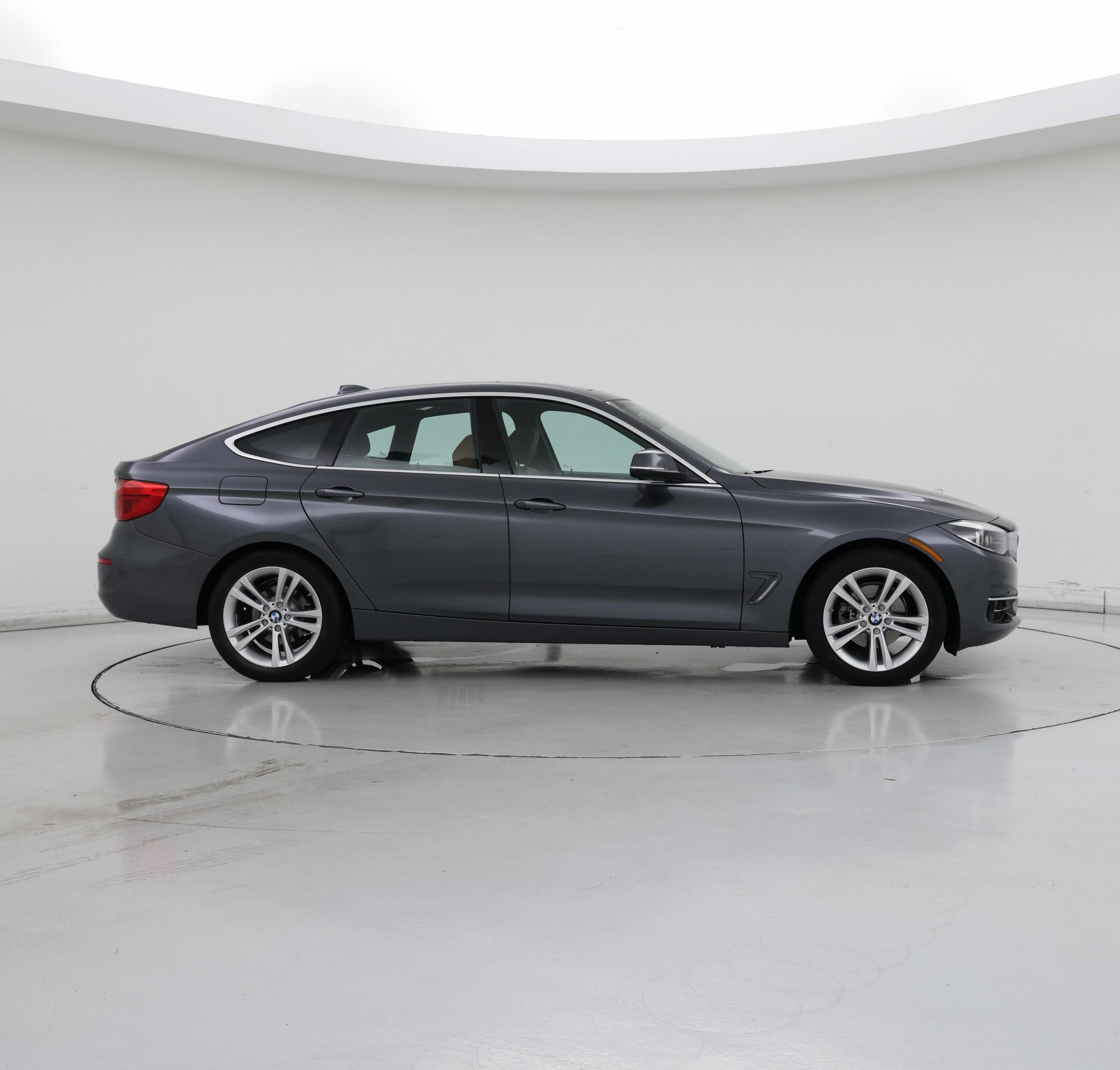 Thumbnail: 2018 BMW 3 Series - 7