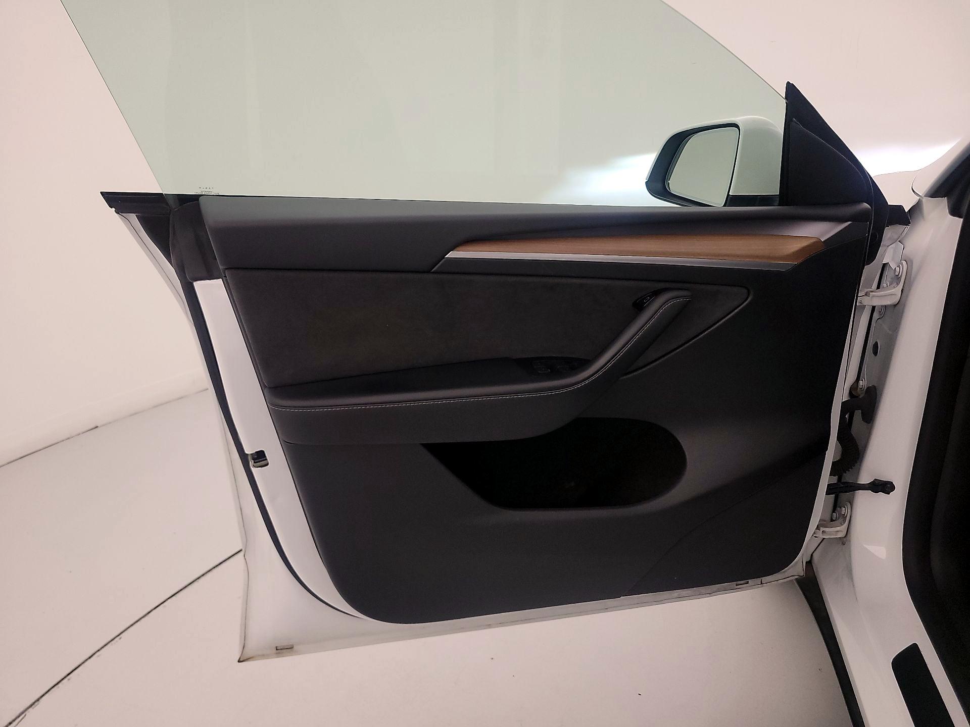 Thumbnail: 2024 Tesla Model Y - 12