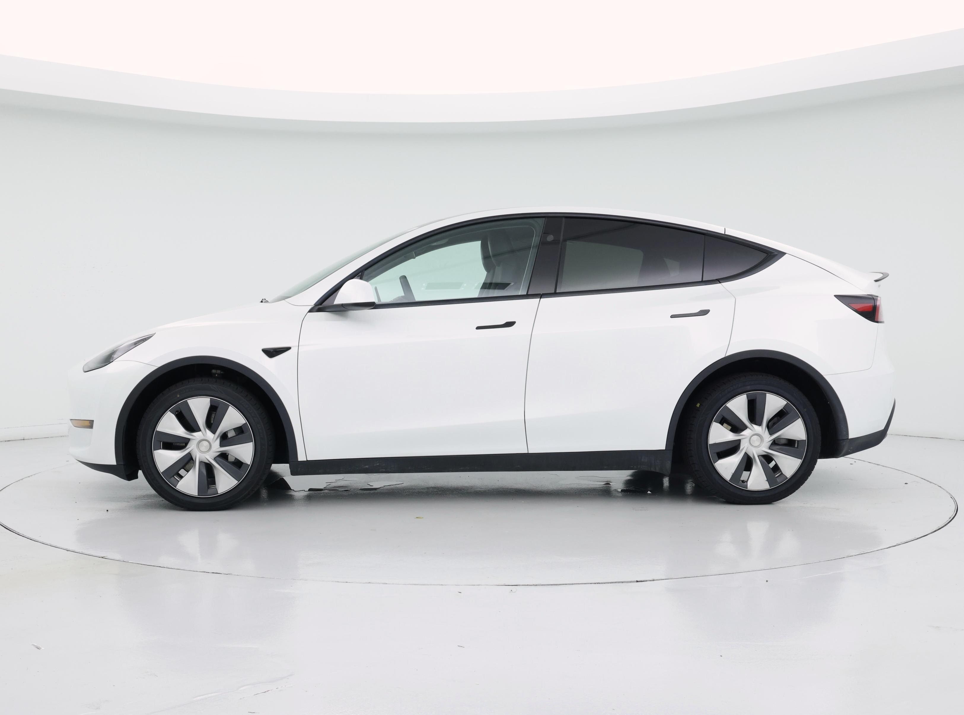 Thumbnail: 2024 Tesla Model Y - 3