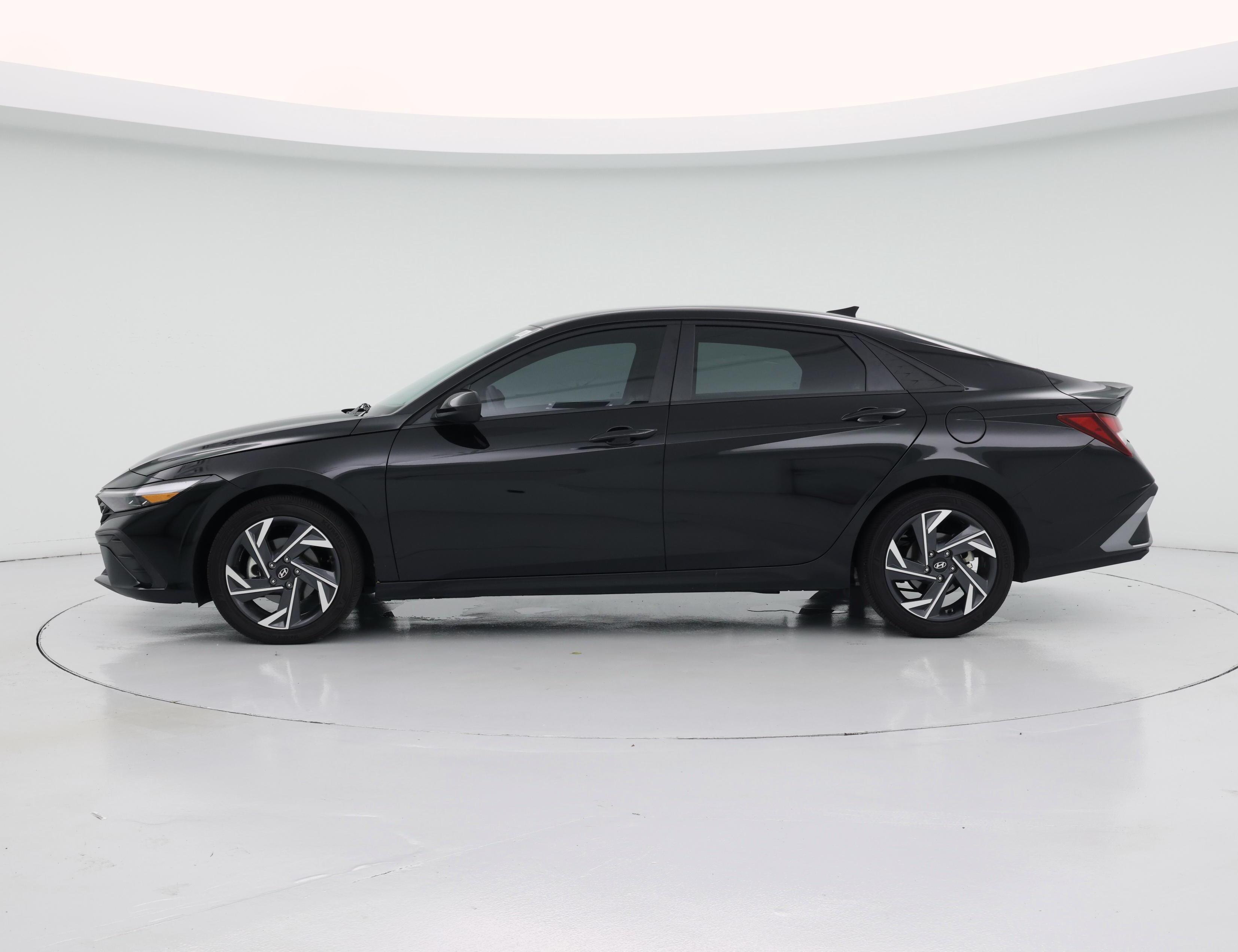 Thumbnail: 2025 Hyundai Elantra - 3
