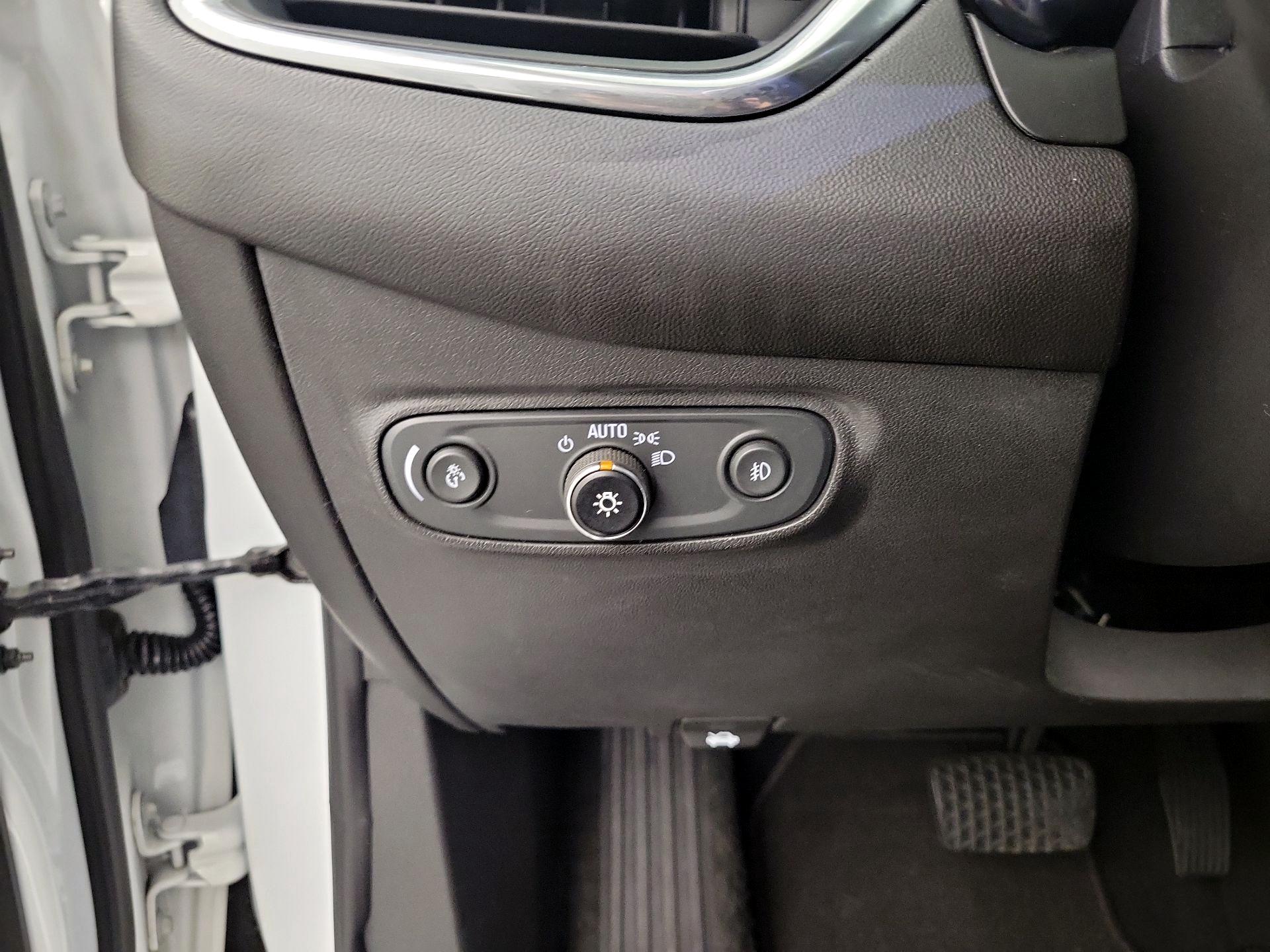 Thumbnail: 2020 Chevrolet Equinox - 13