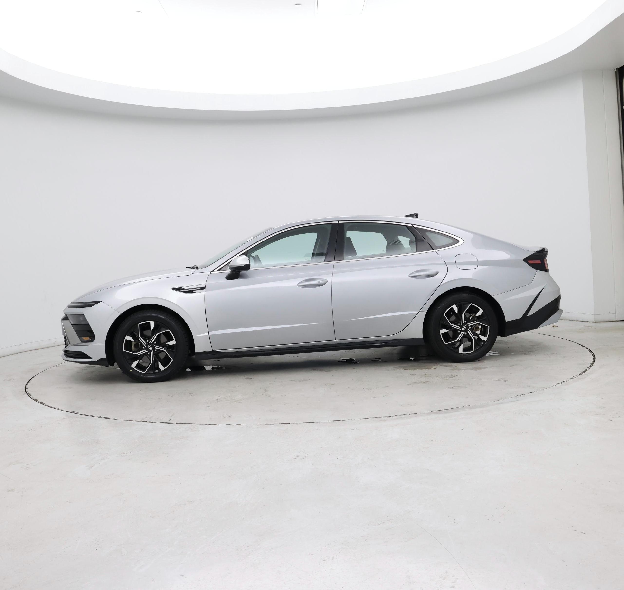 Thumbnail: 2024 Hyundai Sonata - 3
