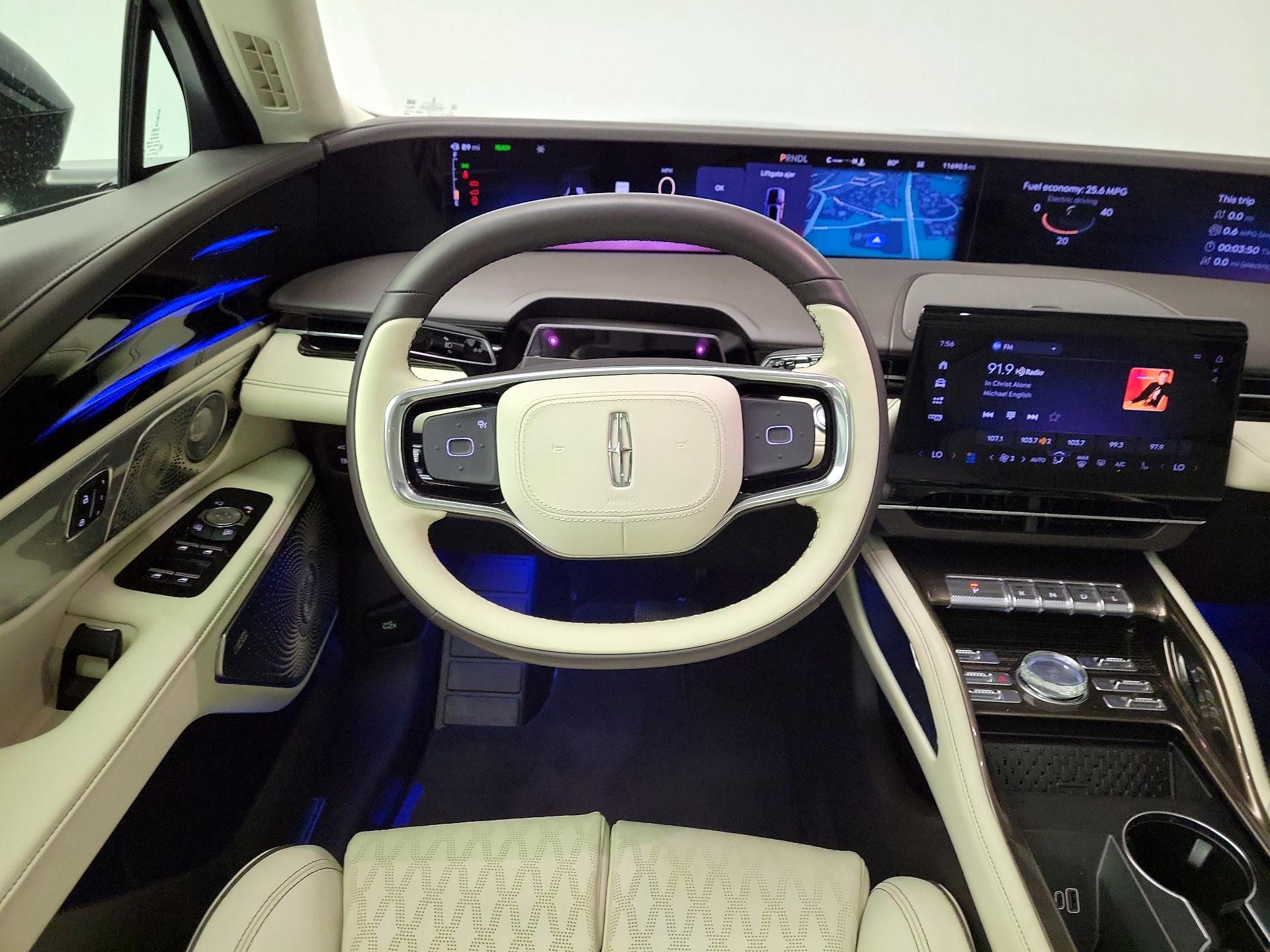 Thumbnail: 2025 Lincoln Nautilus - 10
