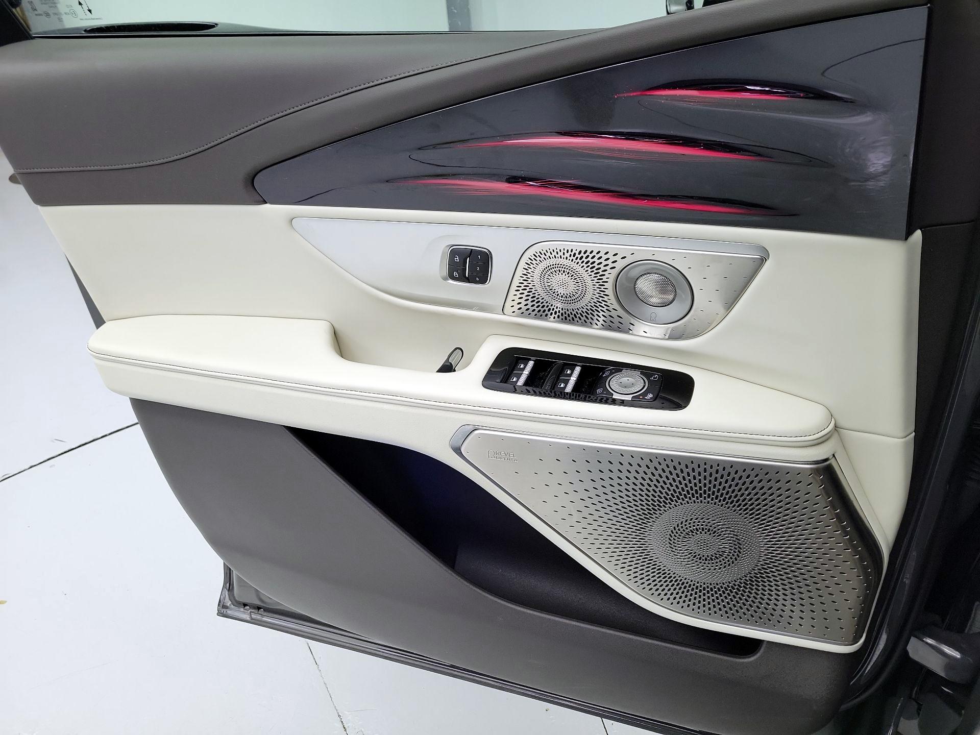 Thumbnail: 2025 Lincoln Nautilus - 12