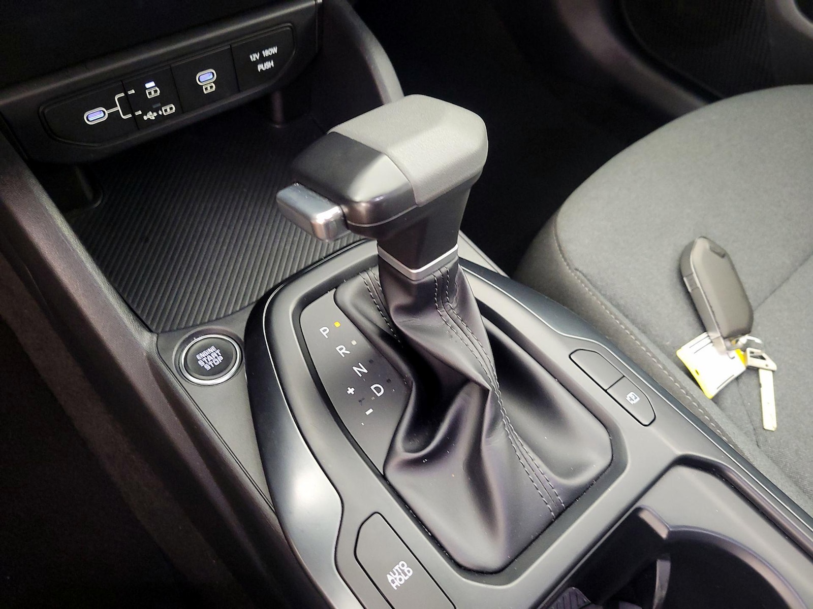 2025 Kia K4 LXS - Photo 18