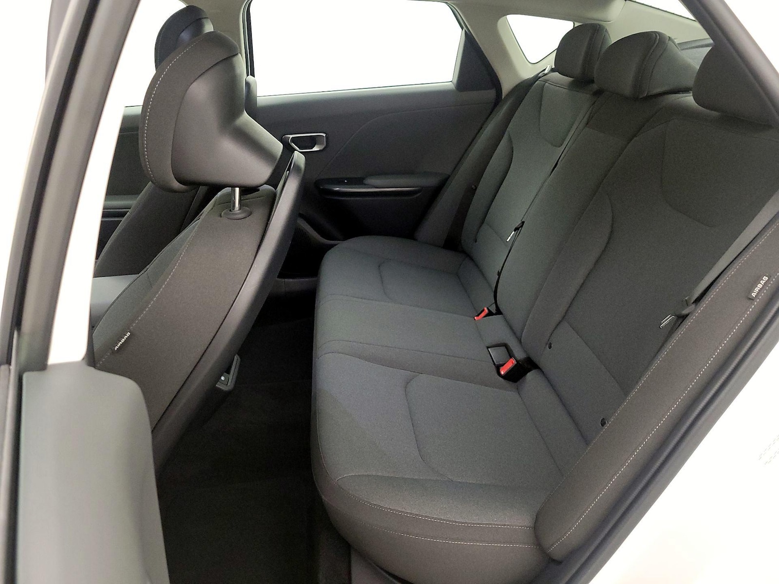 2025 Kia K4 LXS - Photo 20