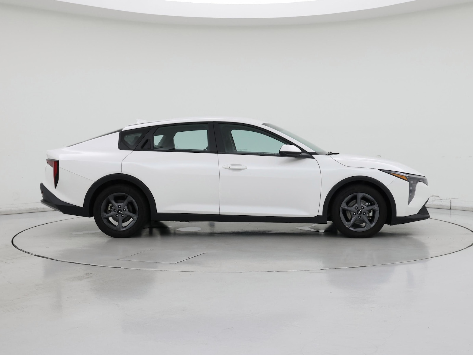 2025 Kia K4 LXS - Photo 8