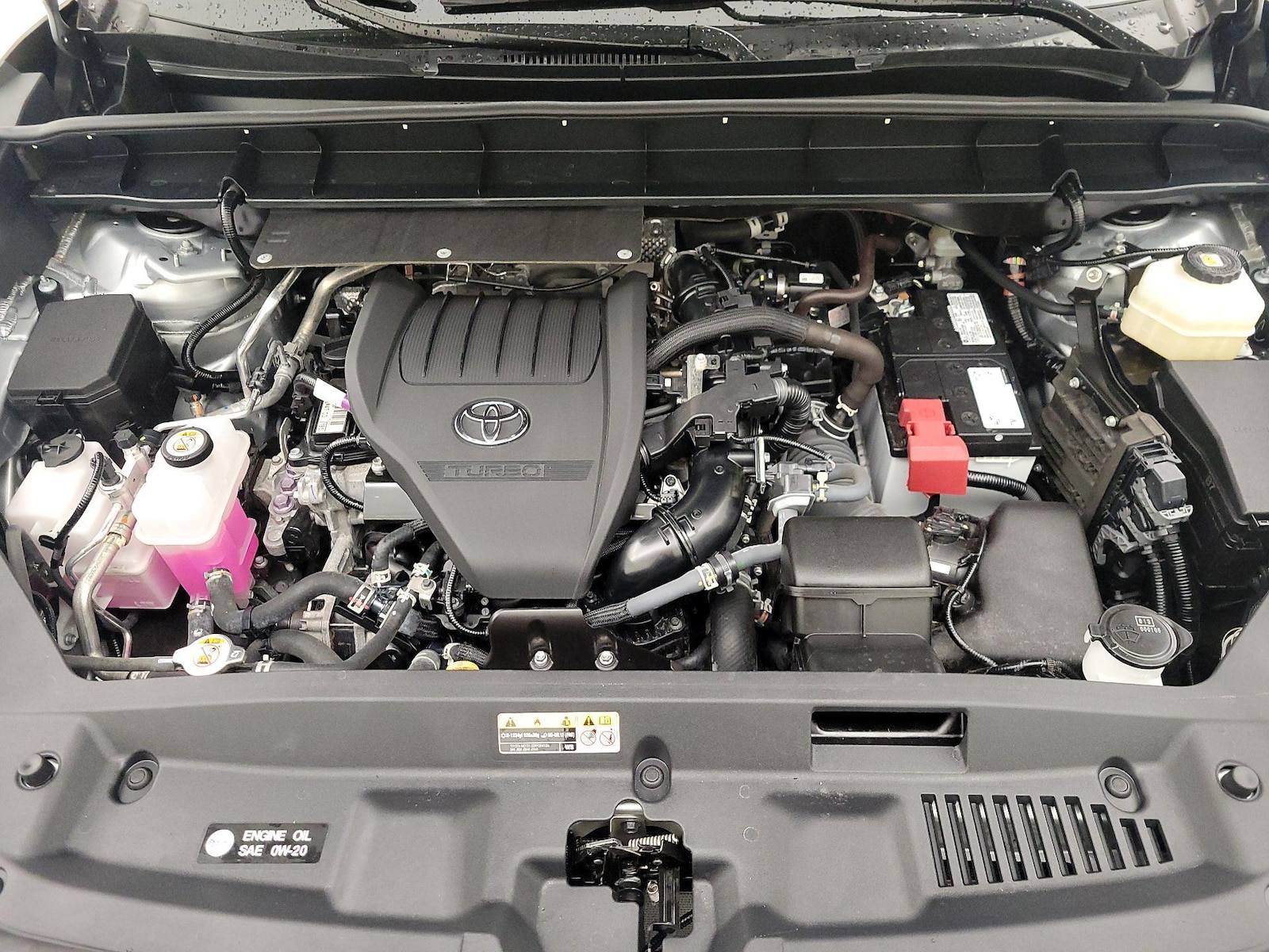 2025 Toyota Highlander LE - Photo 23