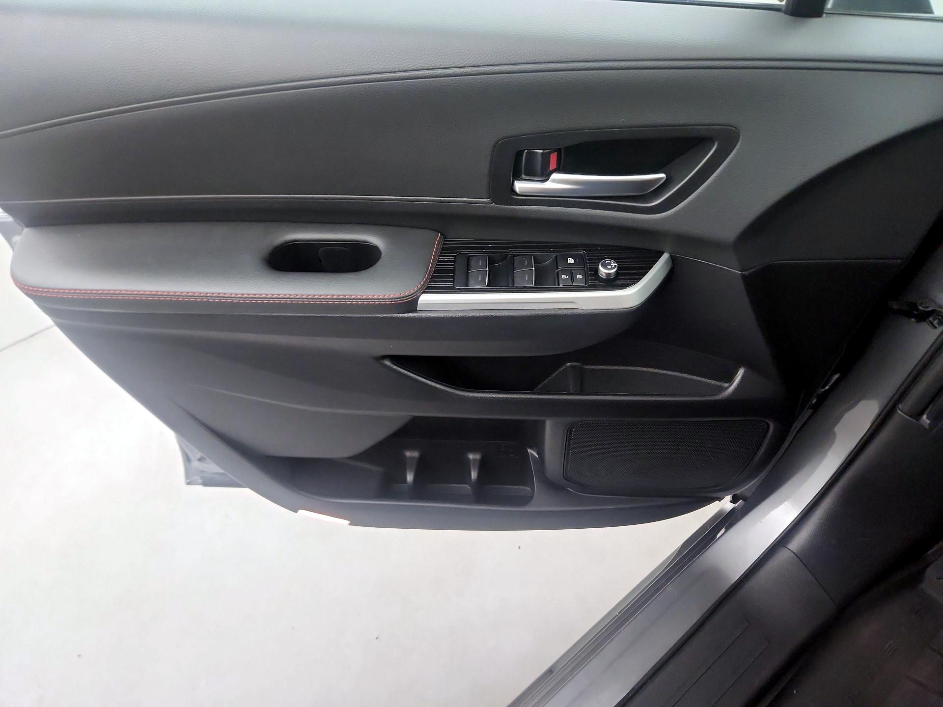 Thumbnail: 2026 Toyota Sienna - 12