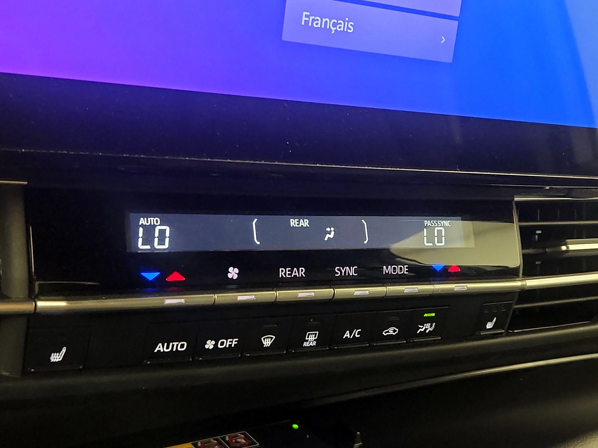 Thumbnail: 2026 Toyota Sienna - 16