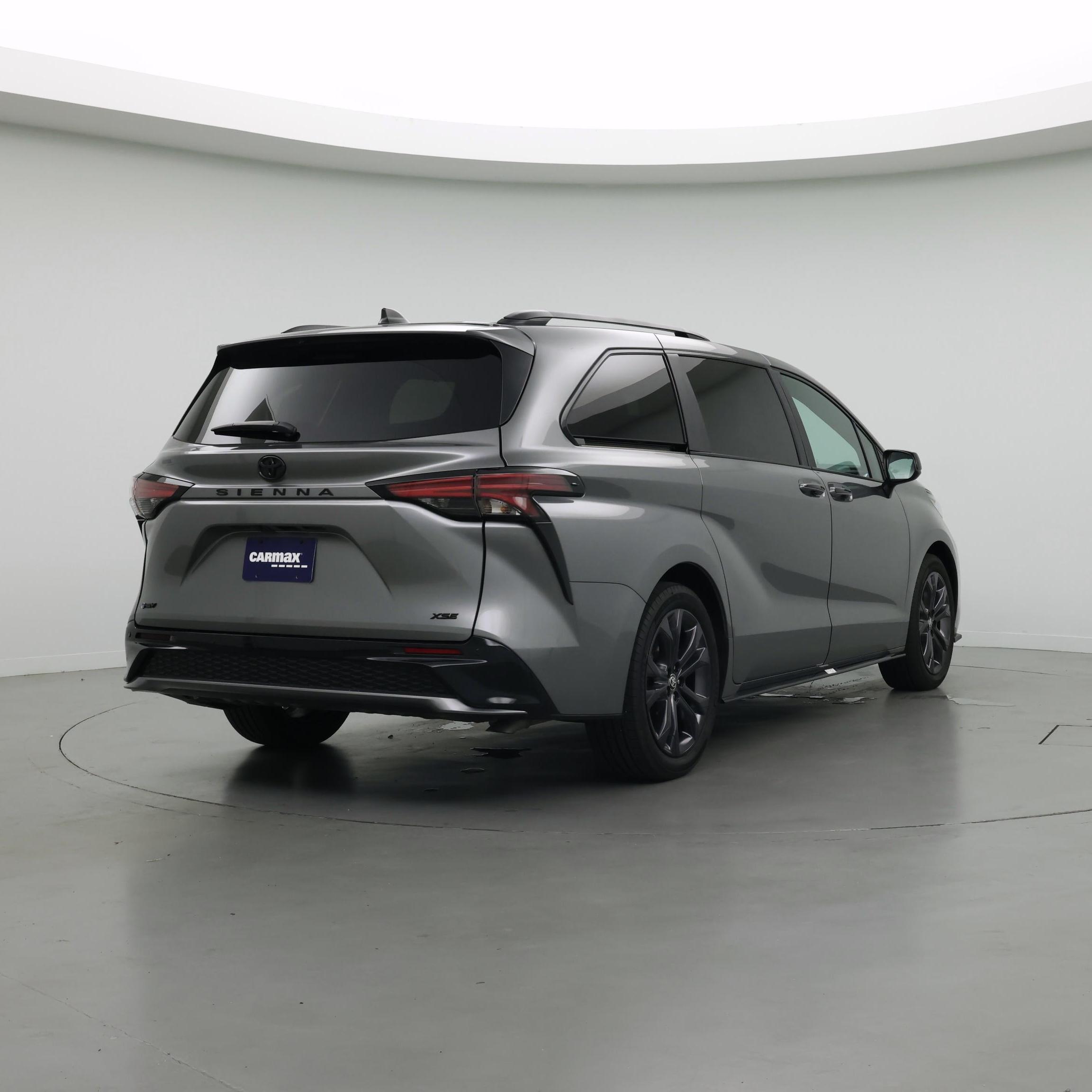Thumbnail: 2026 Toyota Sienna - 8