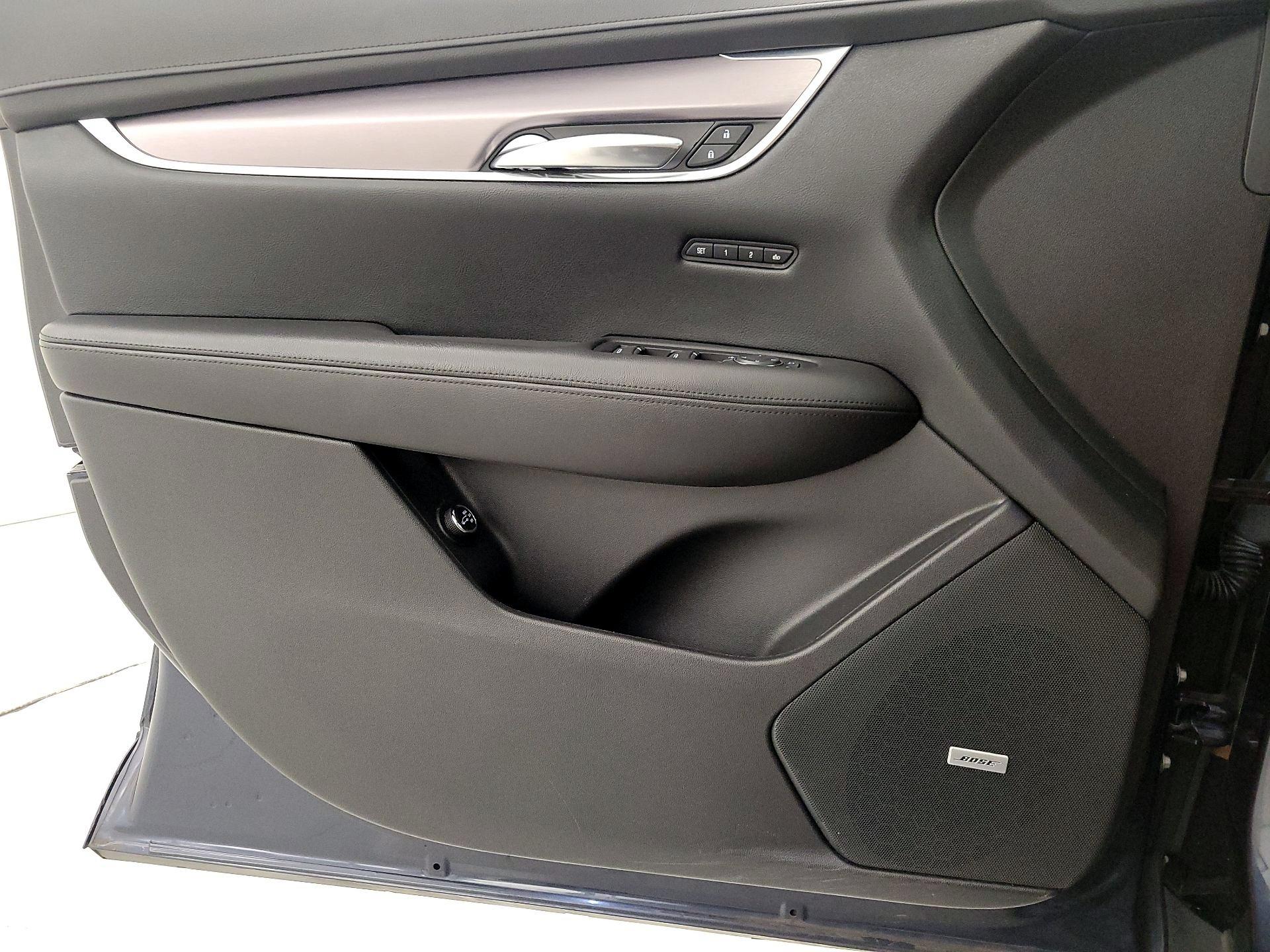 Thumbnail: 2018 Cadillac XT5 - 12