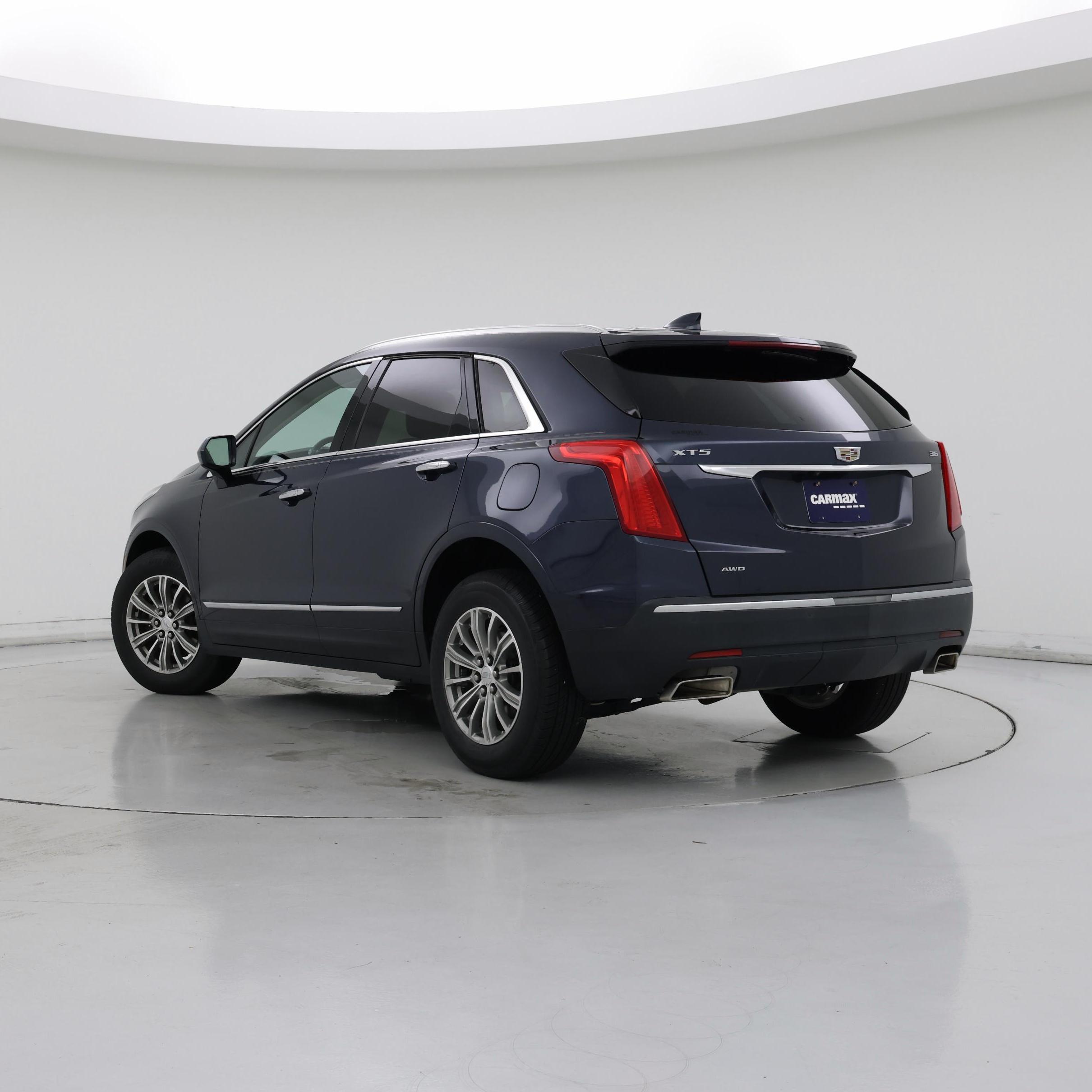 Thumbnail: 2018 Cadillac XT5 - 2