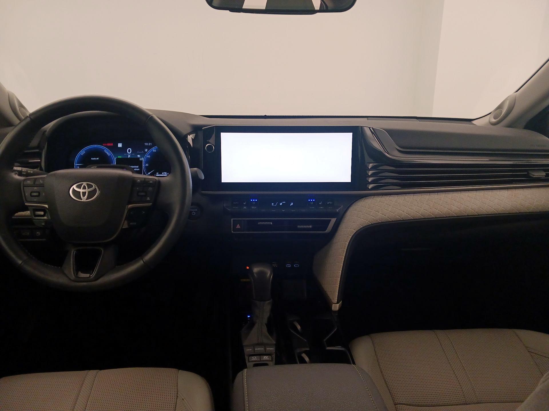 Thumbnail: 2025 Toyota Camry - 9