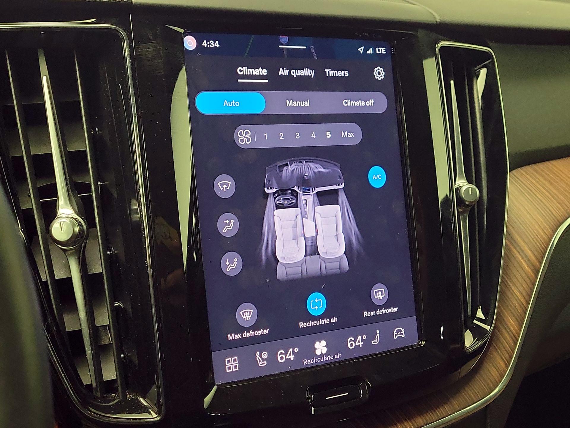 Thumbnail: 2024 Volvo XC60 - 17