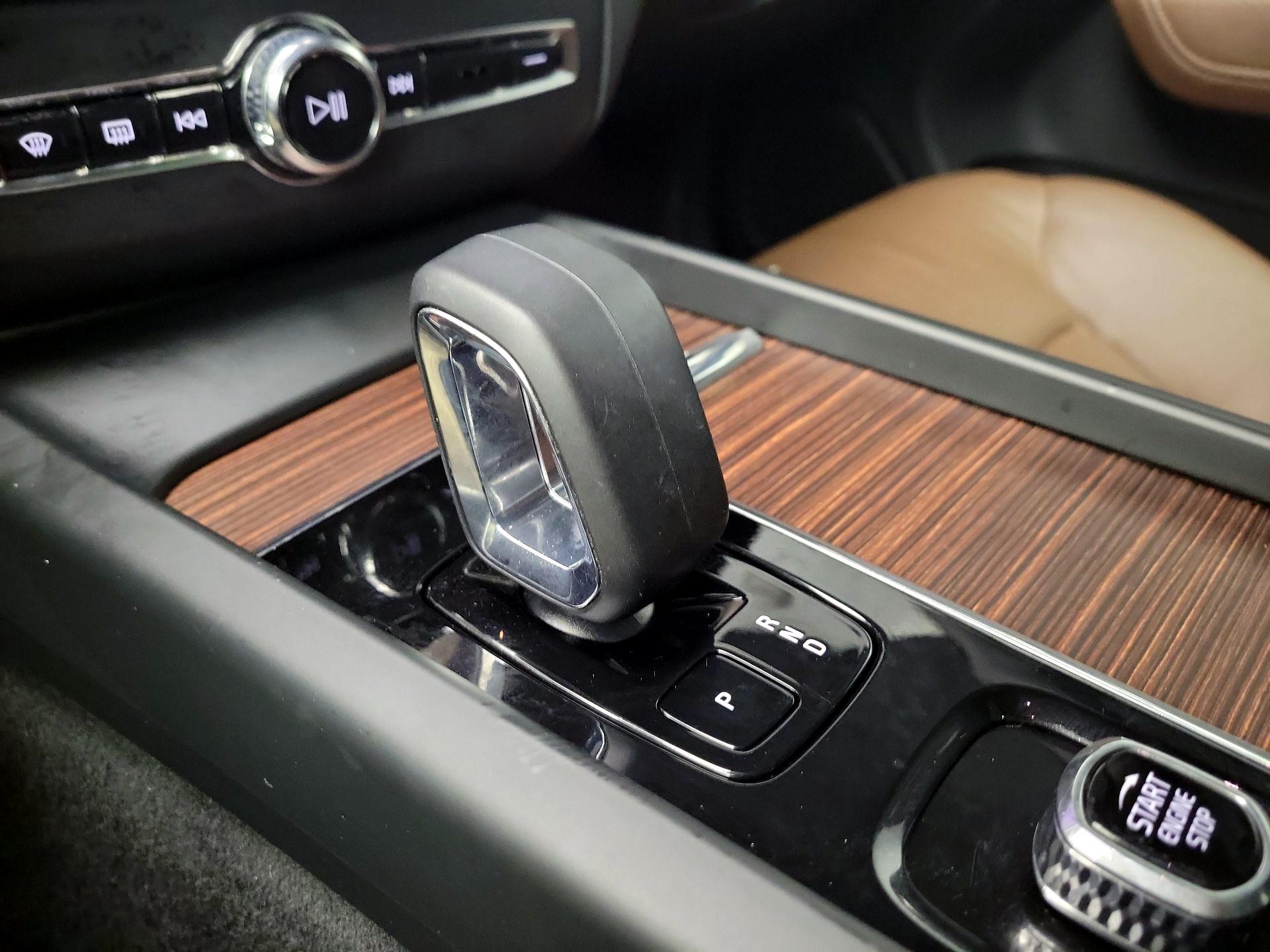 Thumbnail: 2024 Volvo XC60 - 18