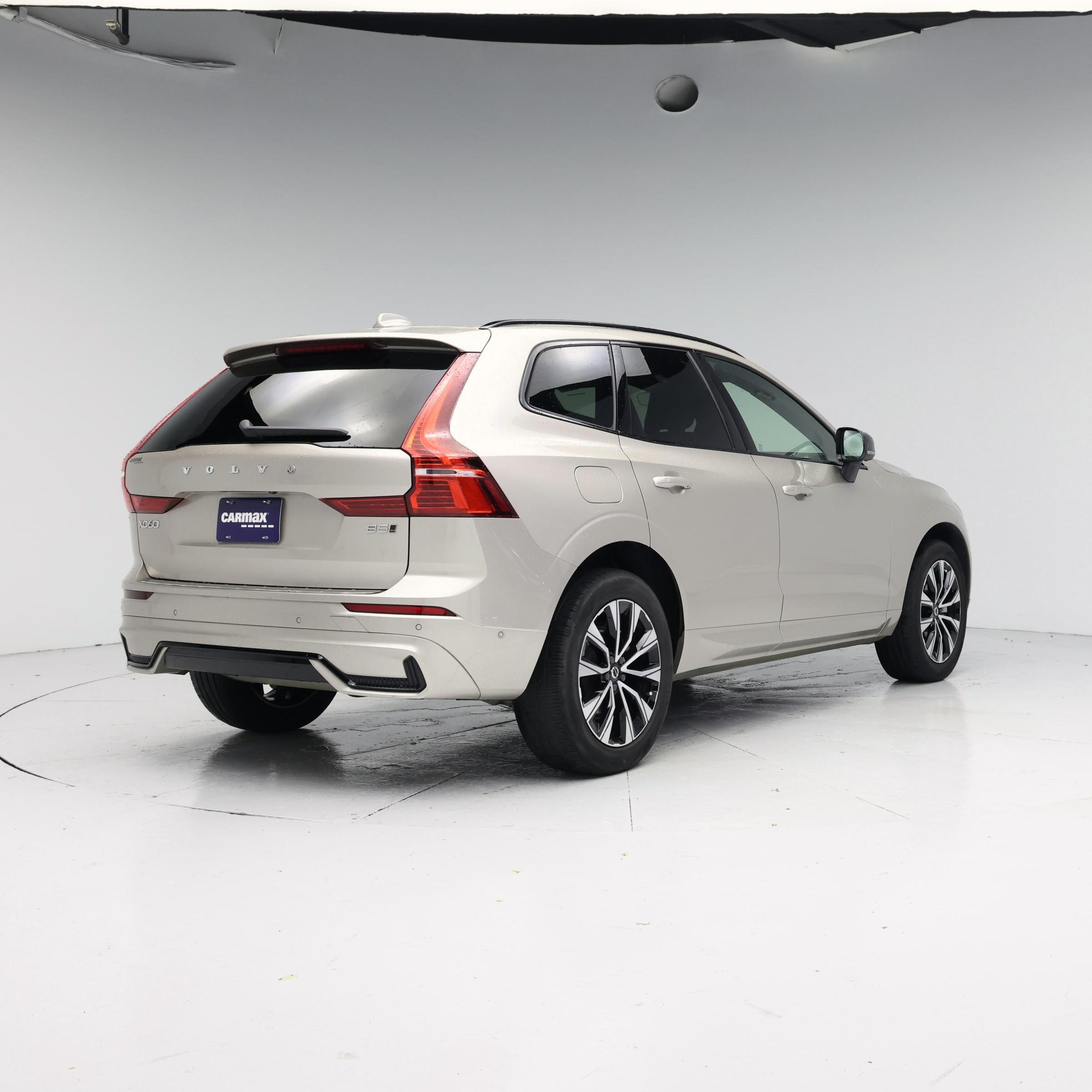 Thumbnail: 2024 Volvo XC60 - 8