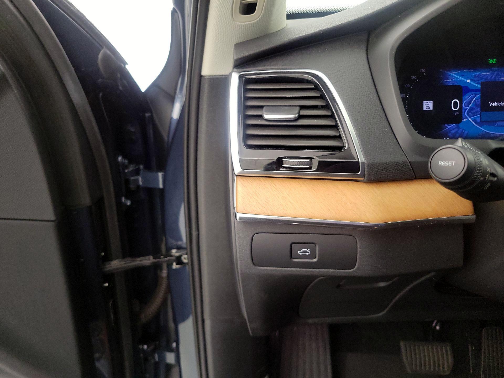 Thumbnail: 2023 Volvo XC90 - 13