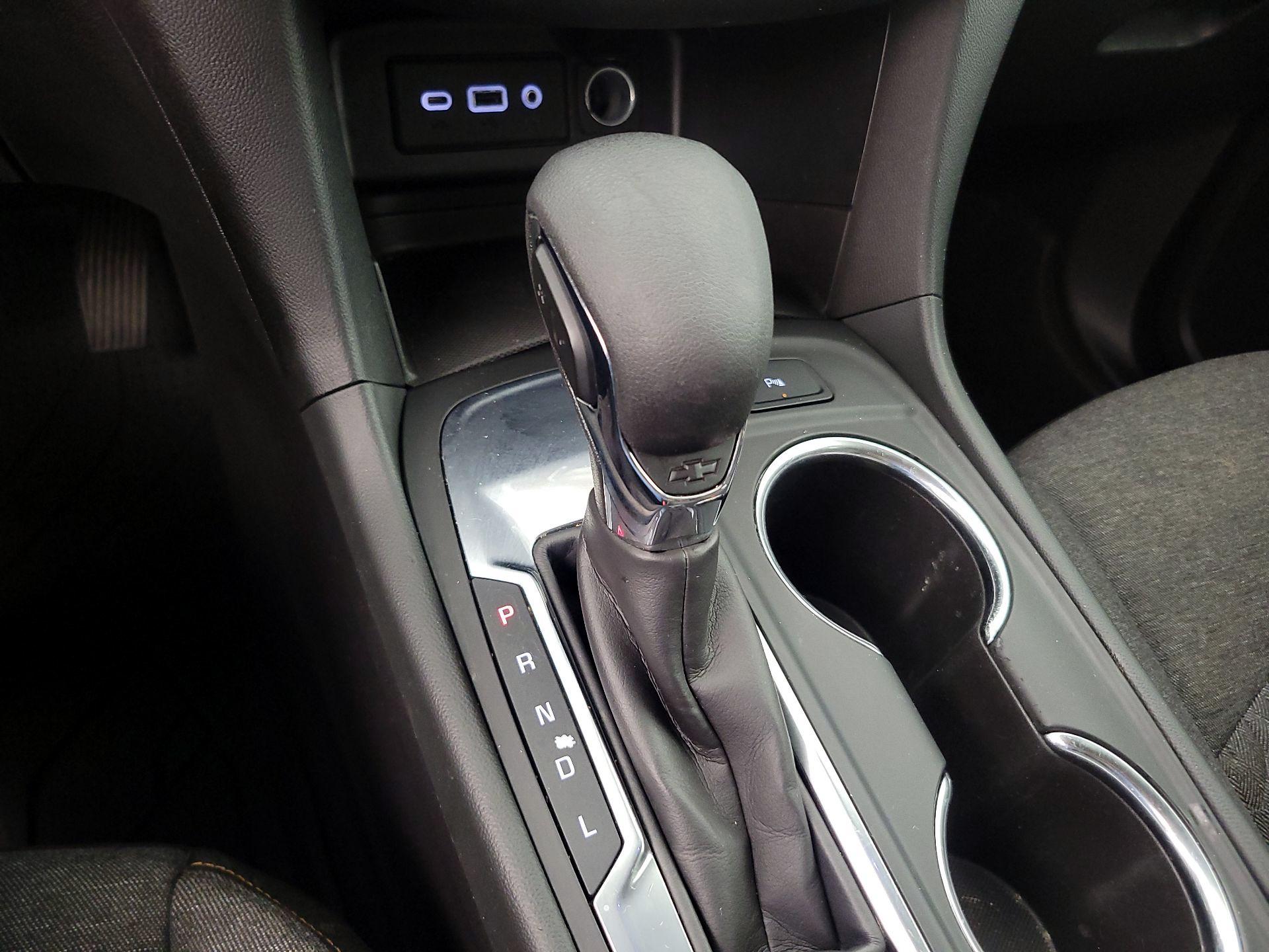 Thumbnail: 2022 Chevrolet Equinox - 17