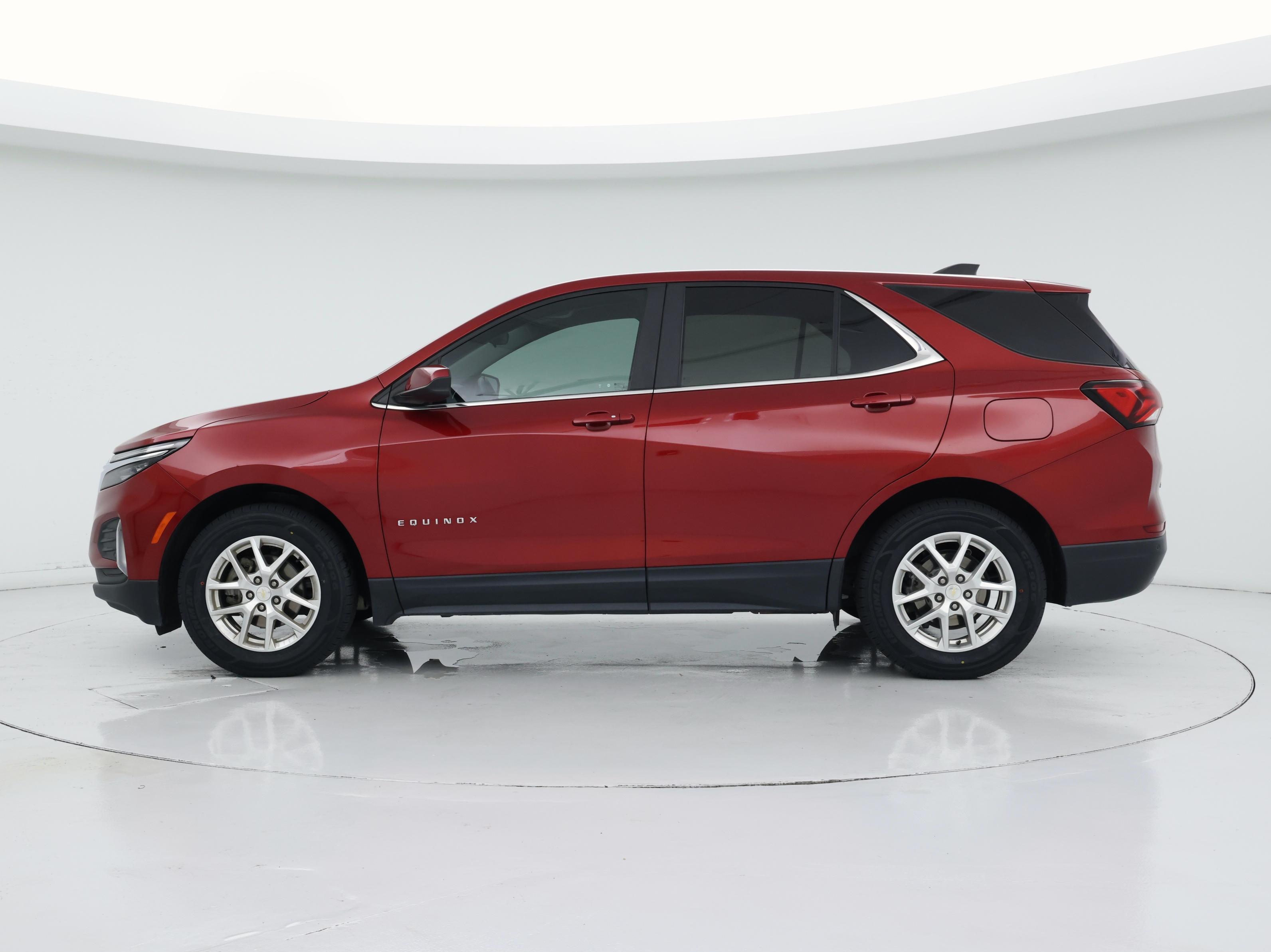 Thumbnail: 2022 Chevrolet Equinox - 3