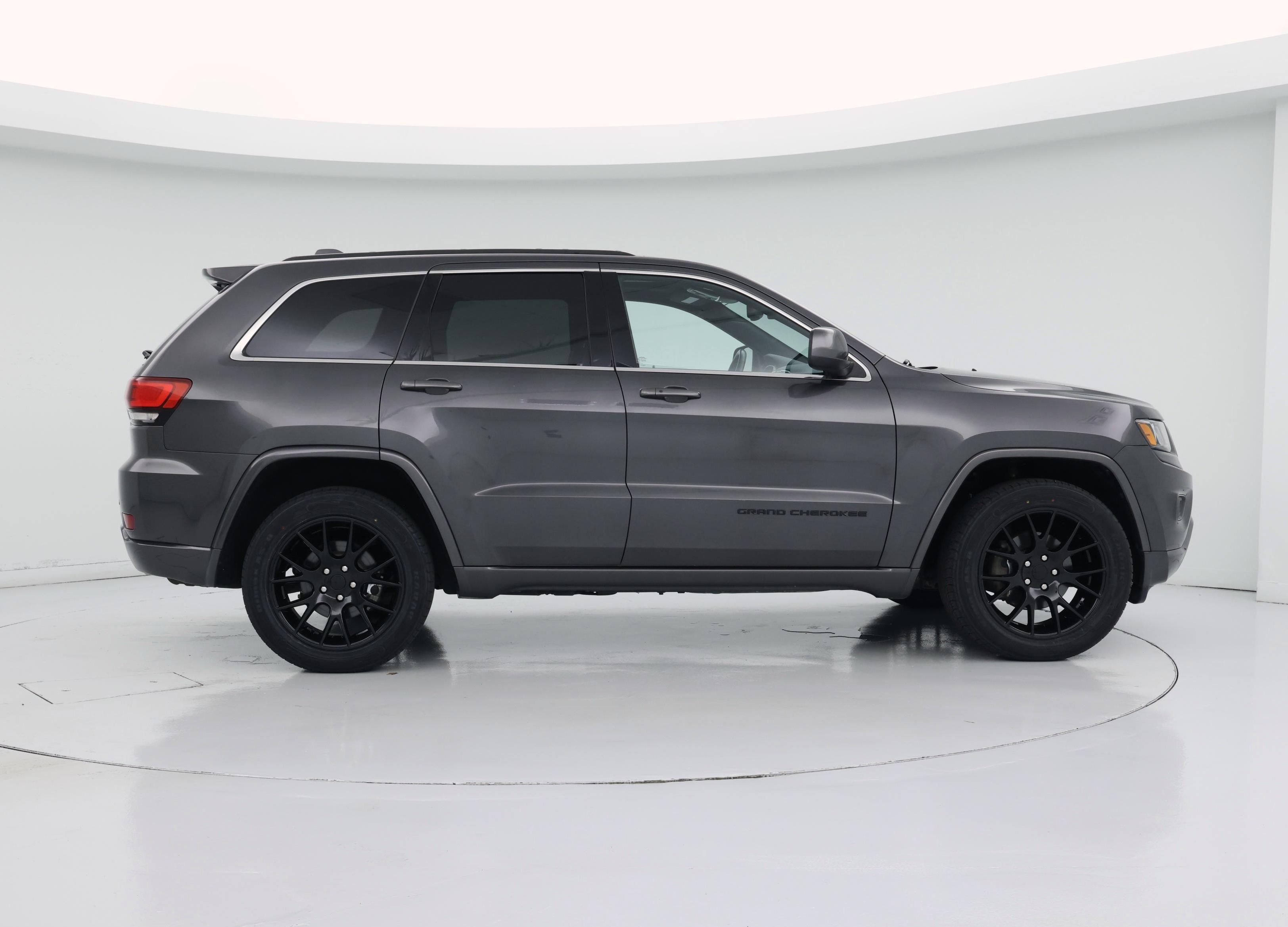 Thumbnail: 2015 Jeep Grand Cherokee - 7