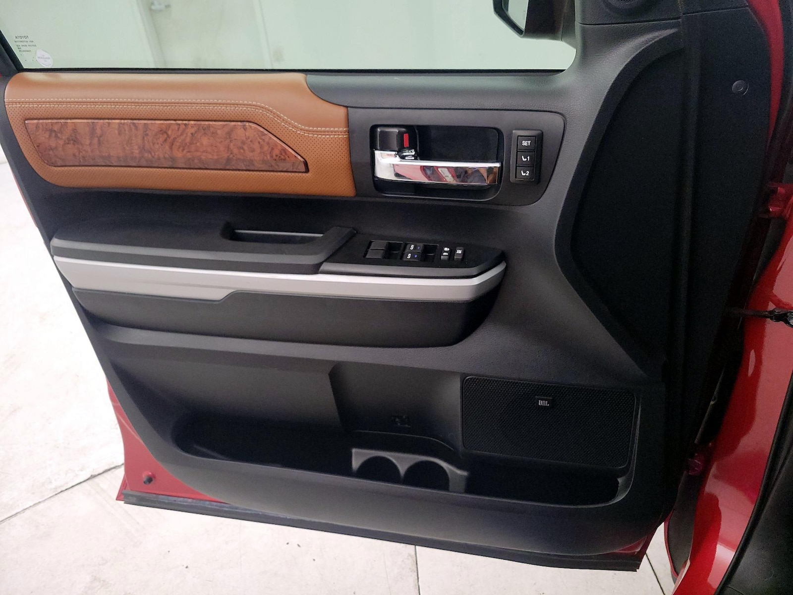 2018 Toyota Tundra Platinum - Photo 11