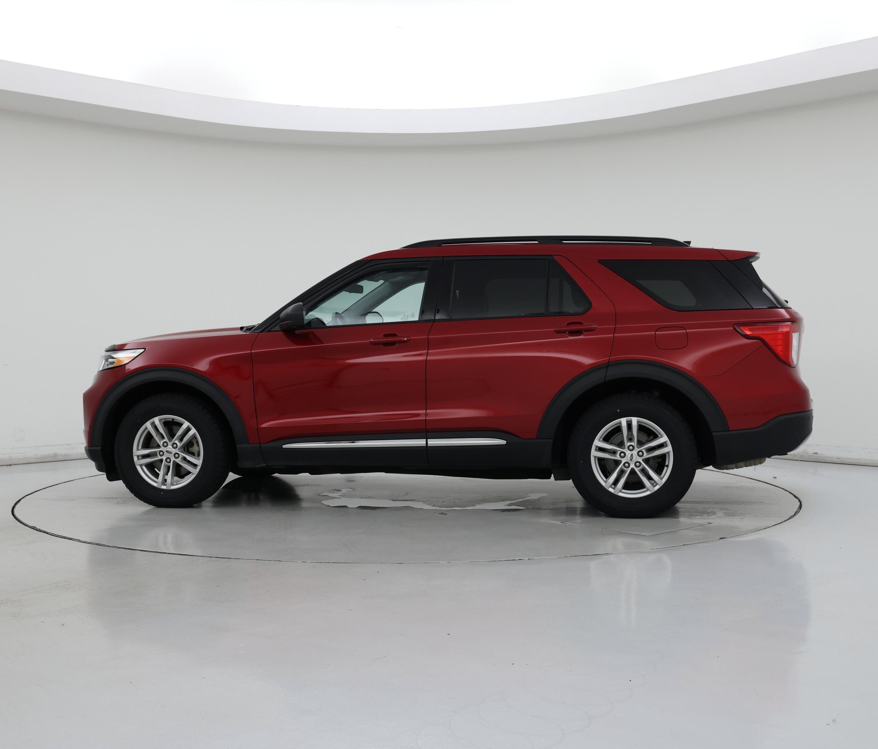 Thumbnail: 2021 Ford Explorer - 8