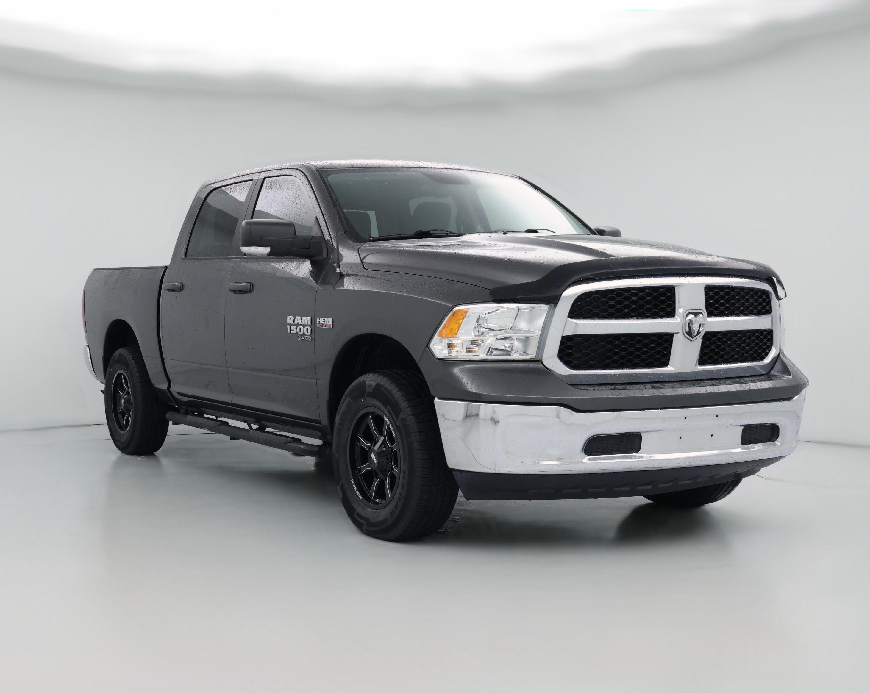 Thumbnail: 2019 RAM 1500 Classic - 1