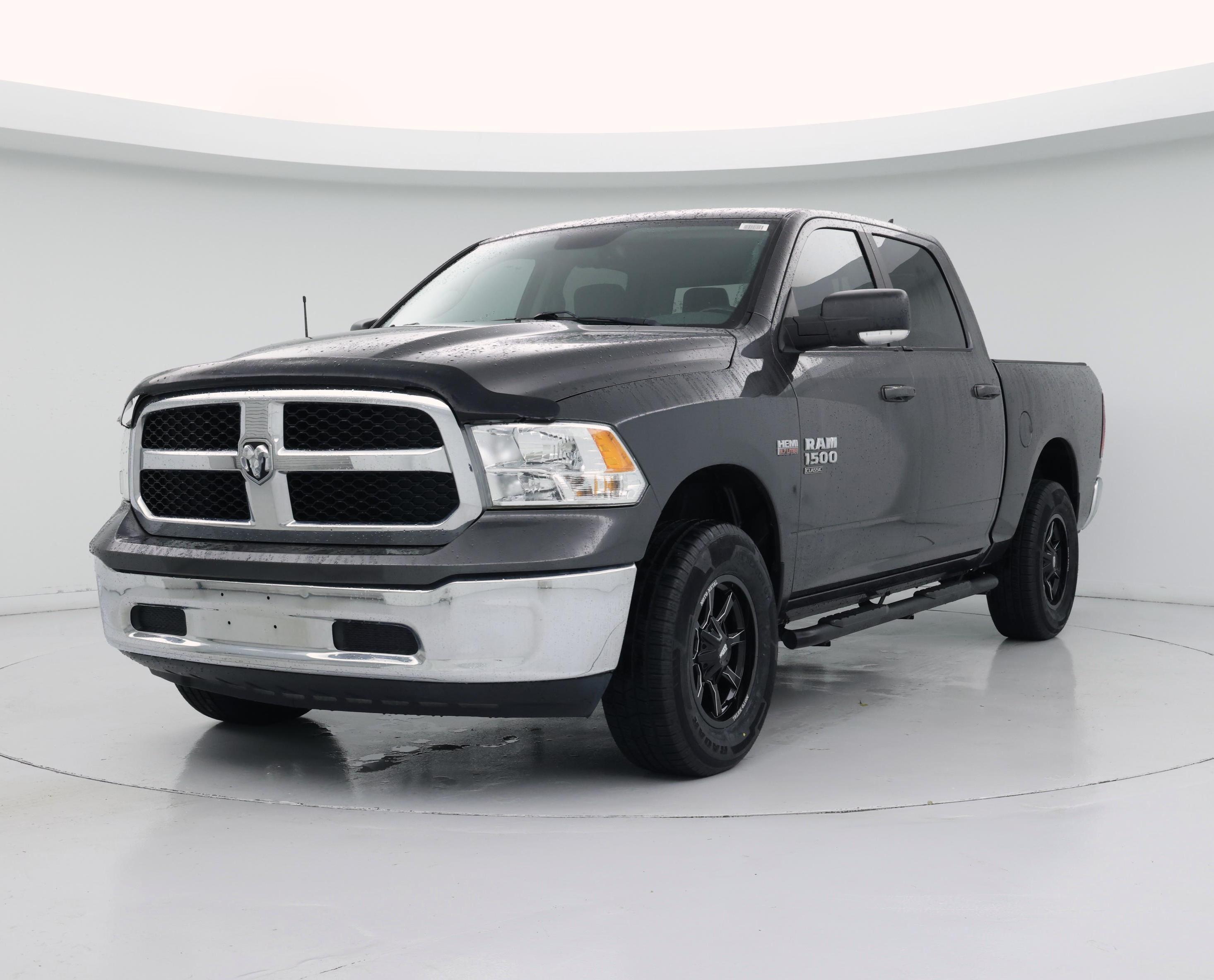 Thumbnail: 2019 RAM 1500 Classic - 4