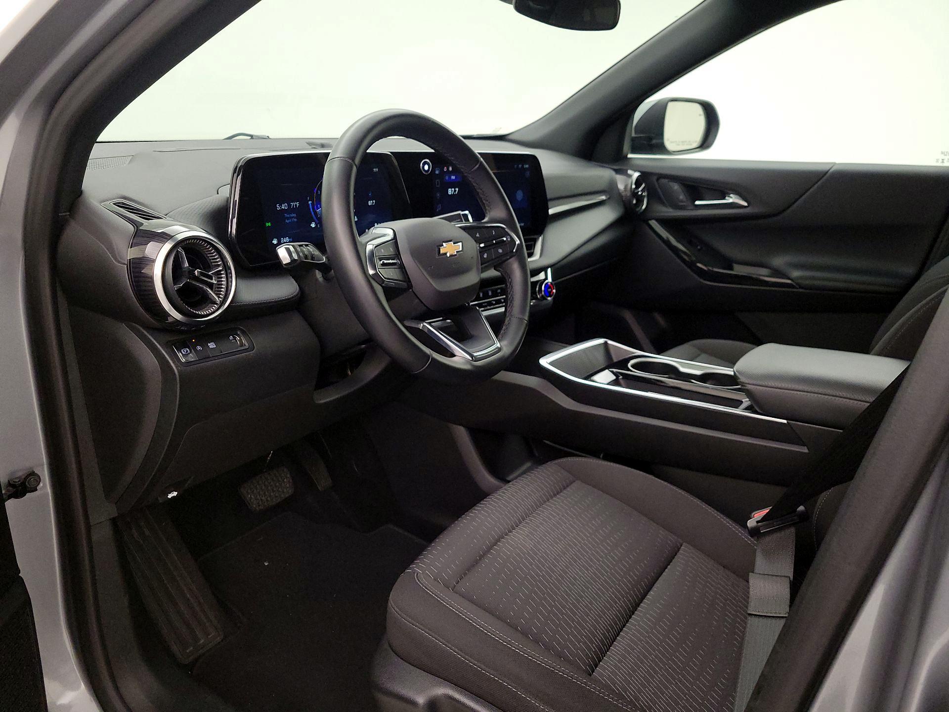 Thumbnail: 2025 Chevrolet Equinox - 11