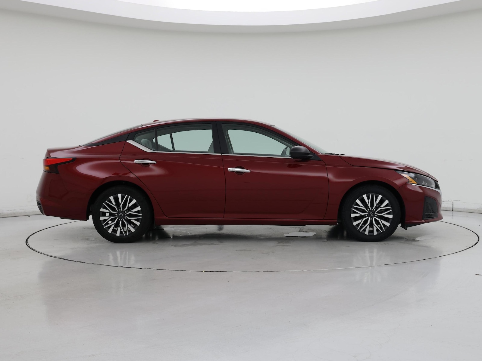 2025 Nissan Altima SV - Photo 8
