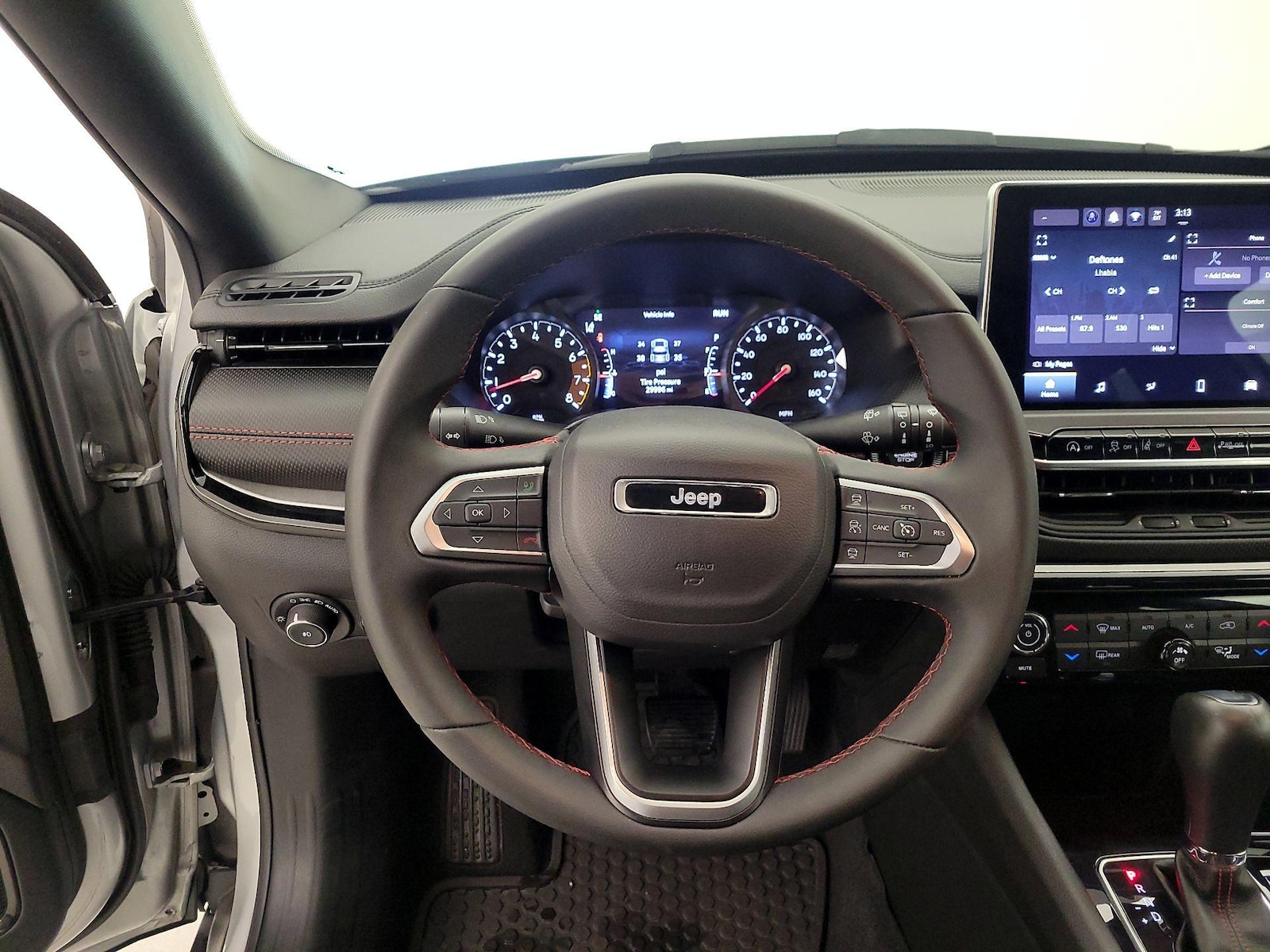 2025 Jeep Compass Trailhawk - Photo 11