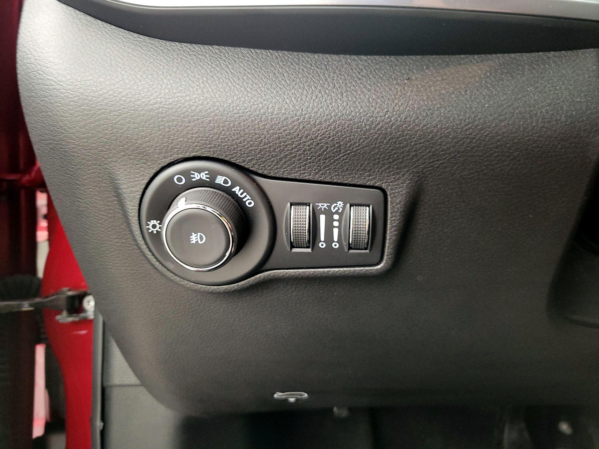 Thumbnail: 2025 Jeep Compass - 13