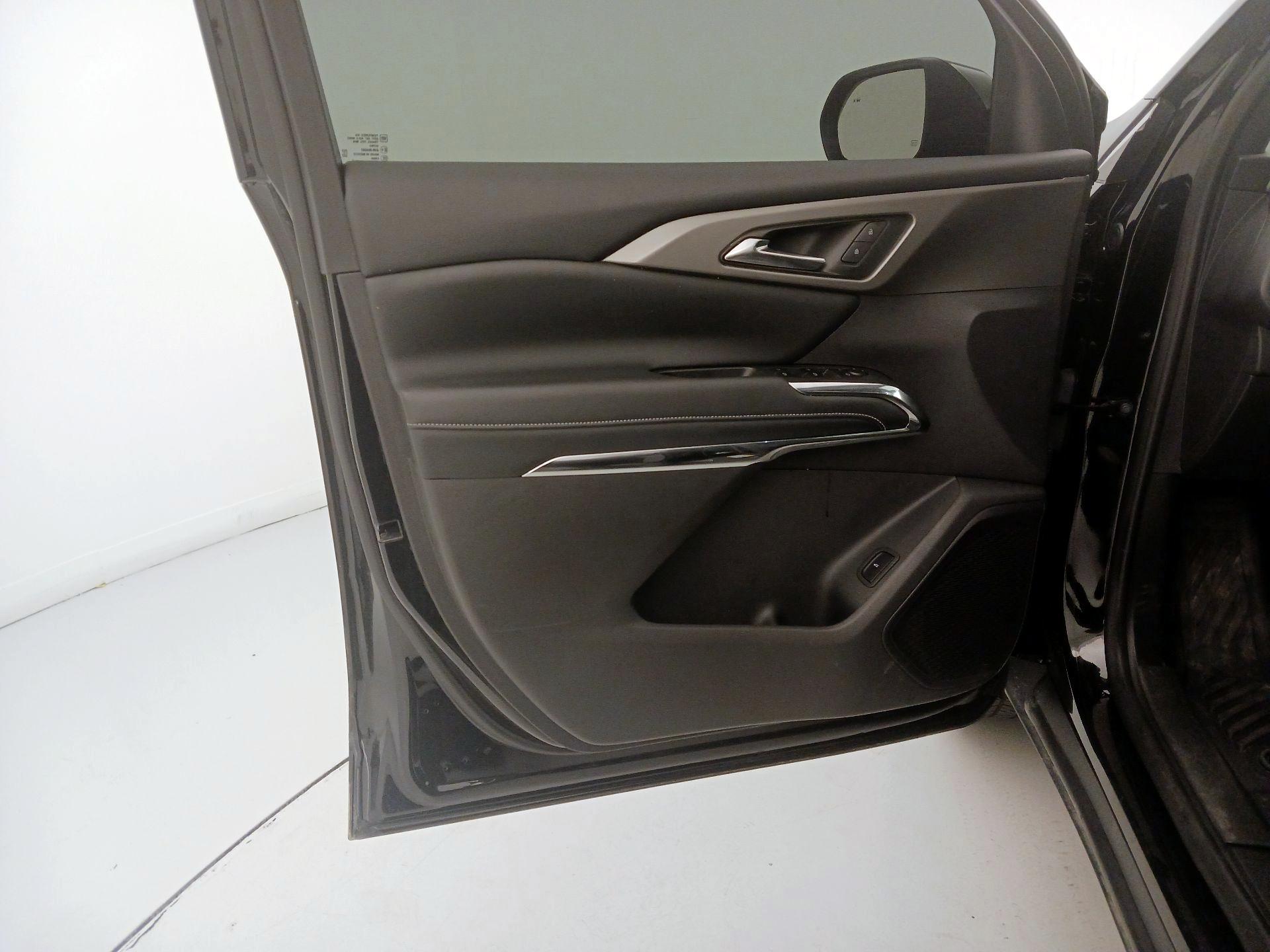 Thumbnail: 2026 Chevrolet Traverse - 12