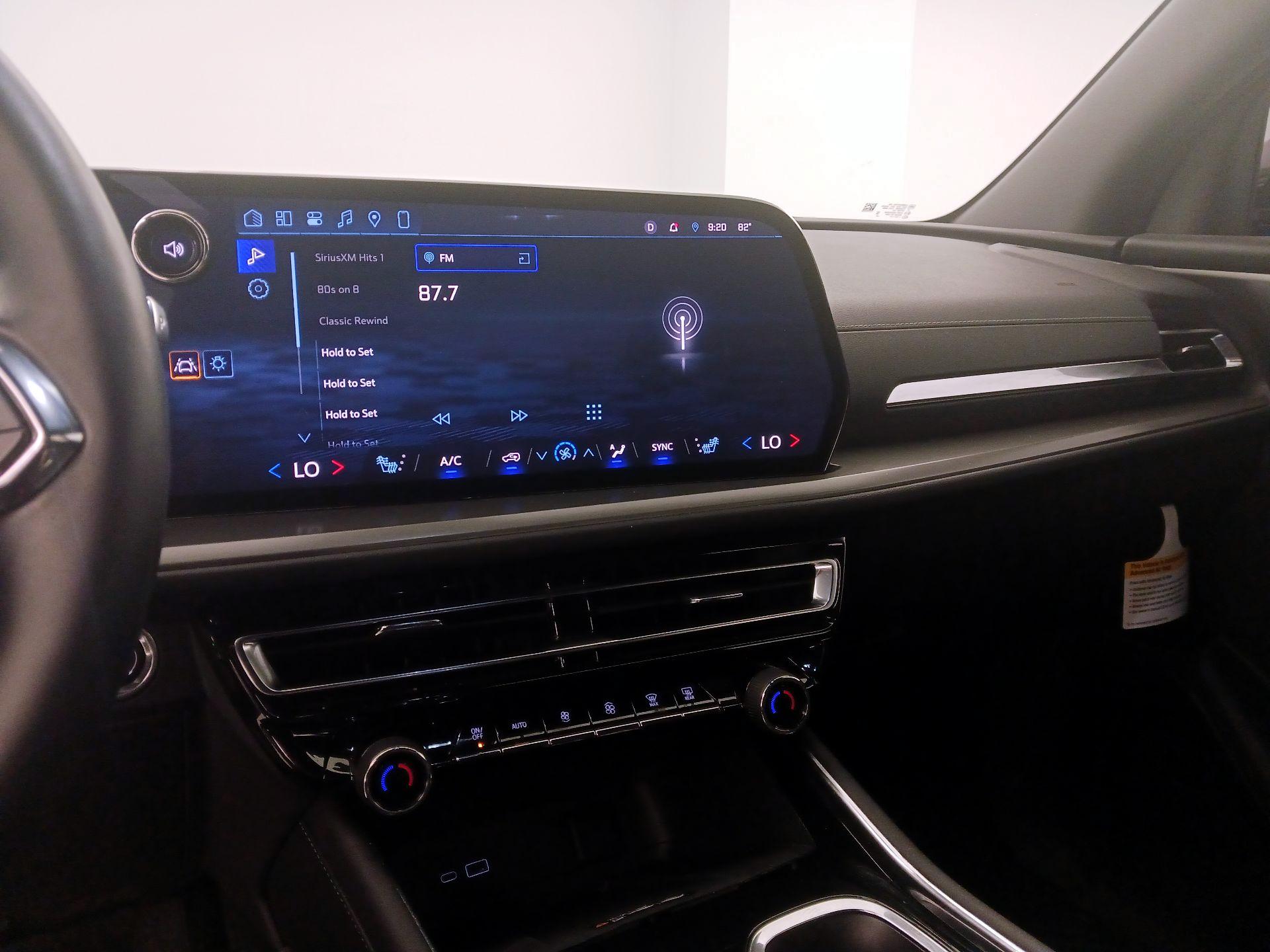 Thumbnail: 2026 Chevrolet Traverse - 15