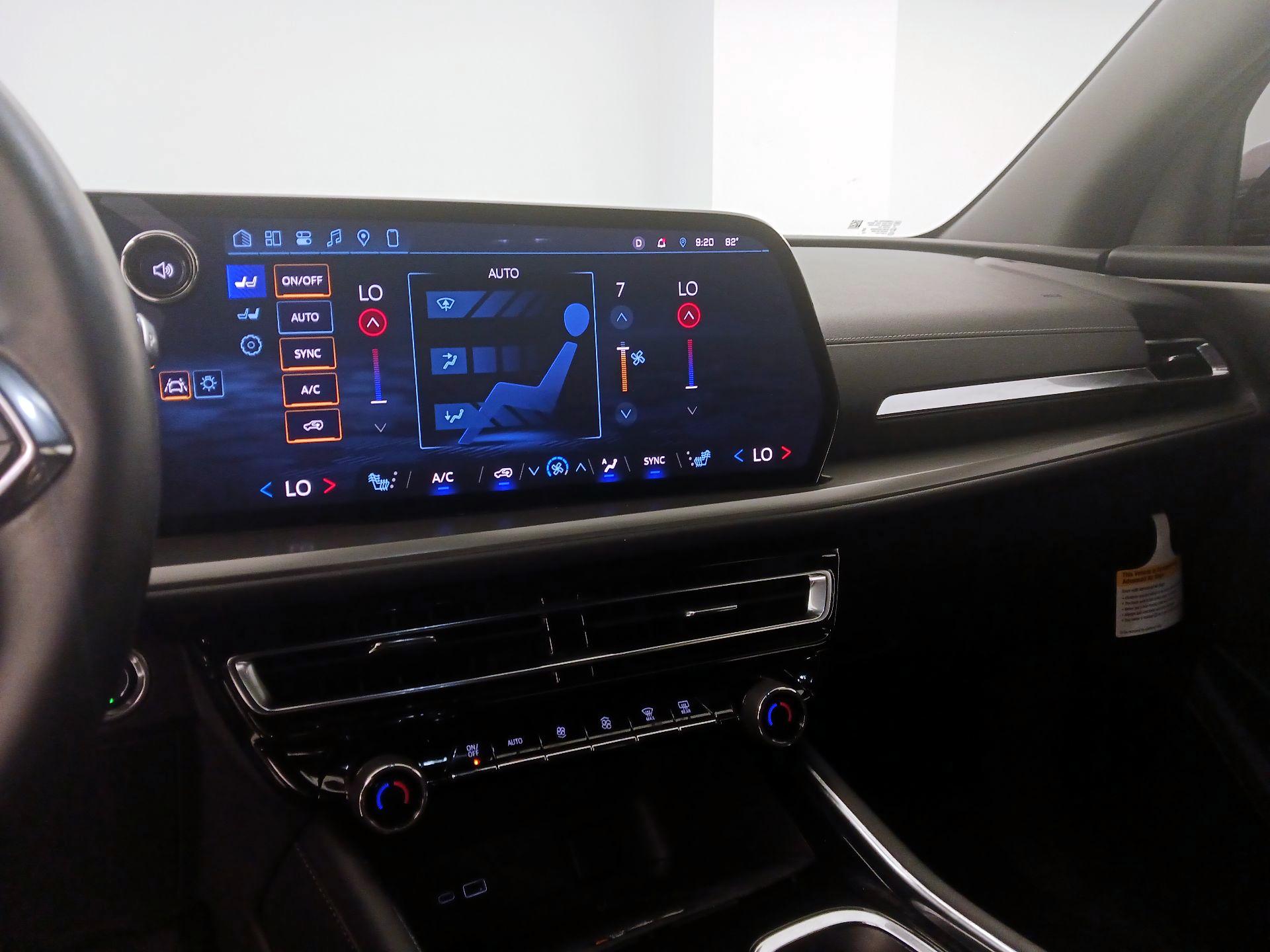 Thumbnail: 2026 Chevrolet Traverse - 16