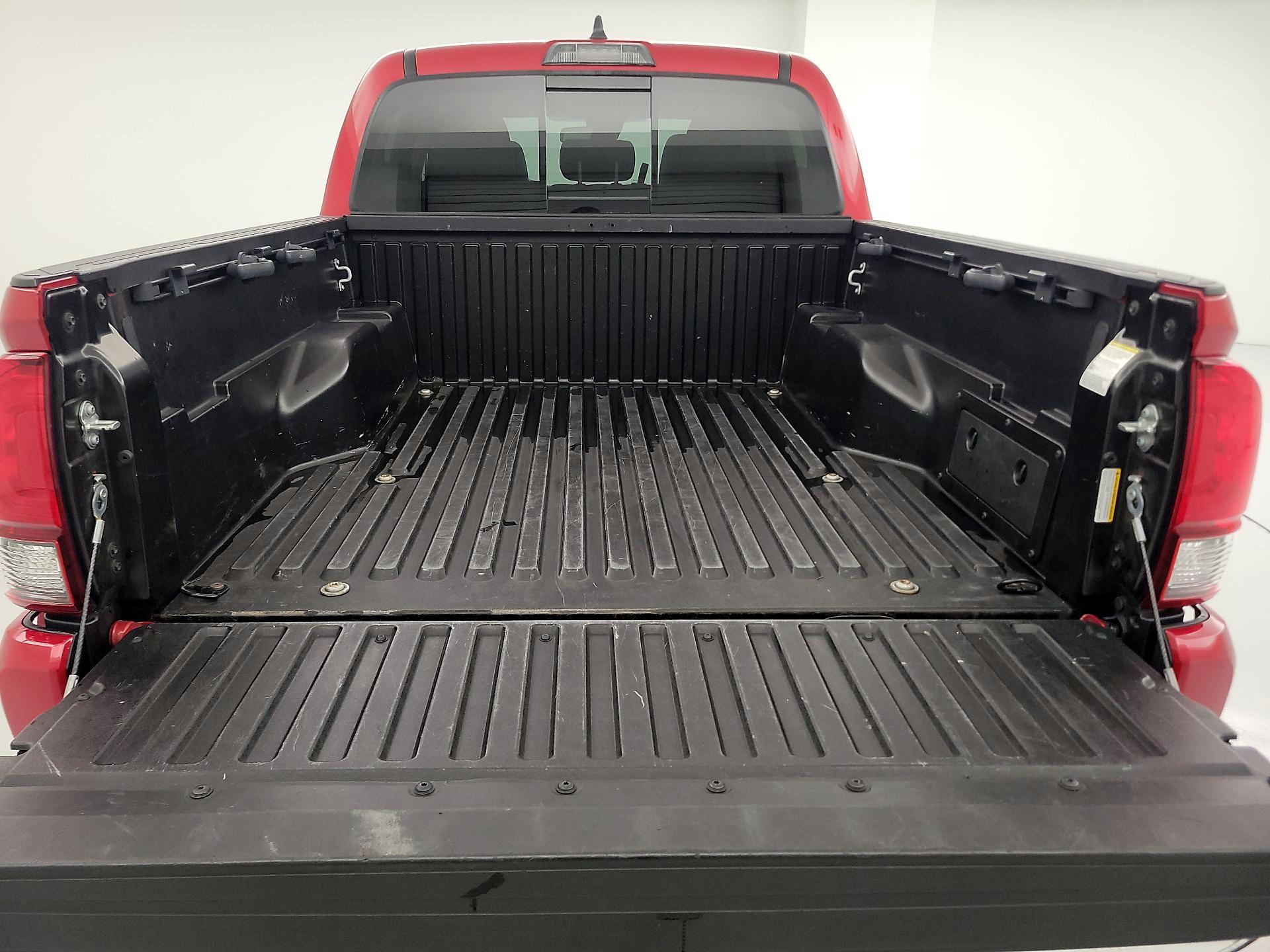 Thumbnail: 2022 Toyota Tacoma - 20
