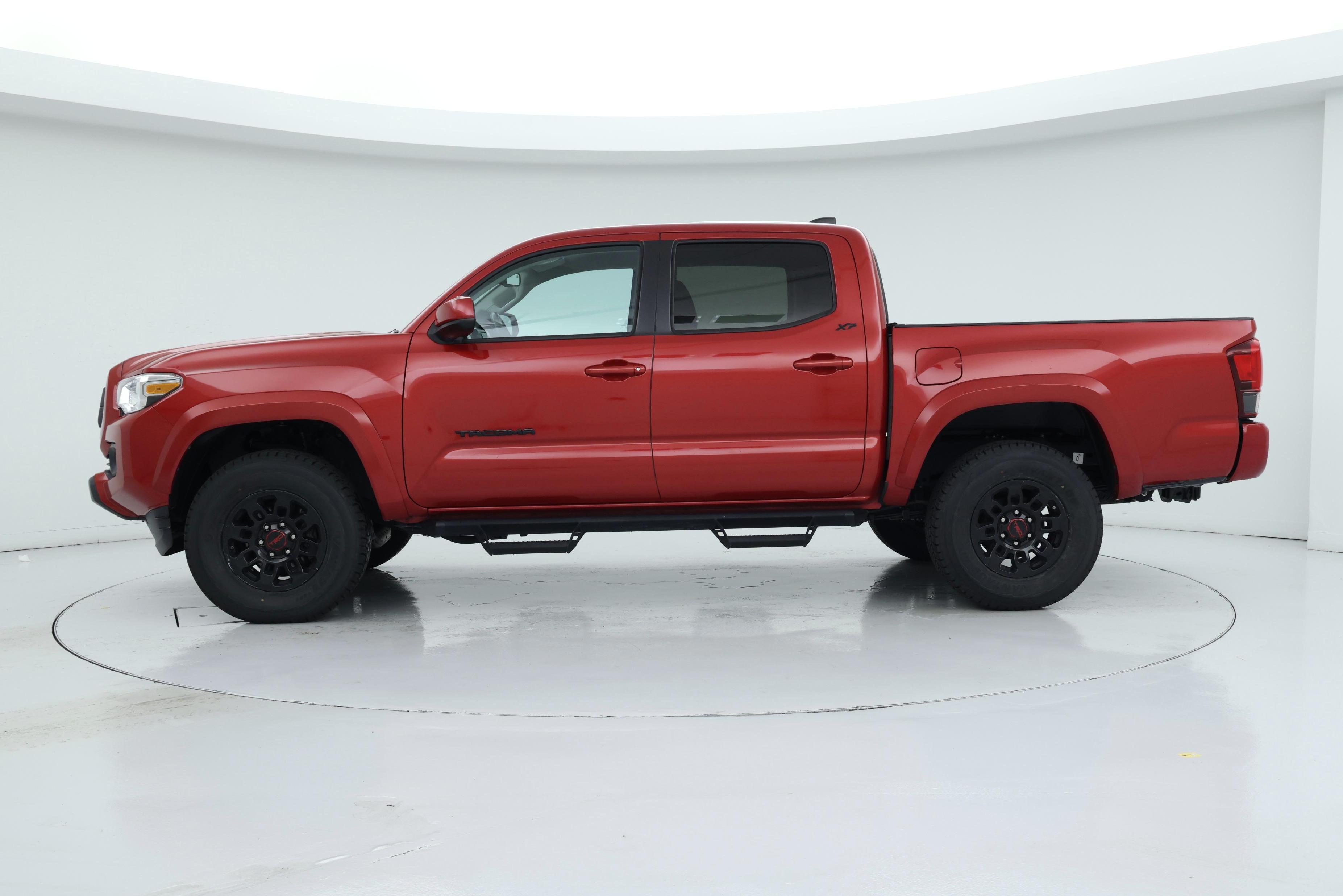 Thumbnail: 2022 Toyota Tacoma - 3
